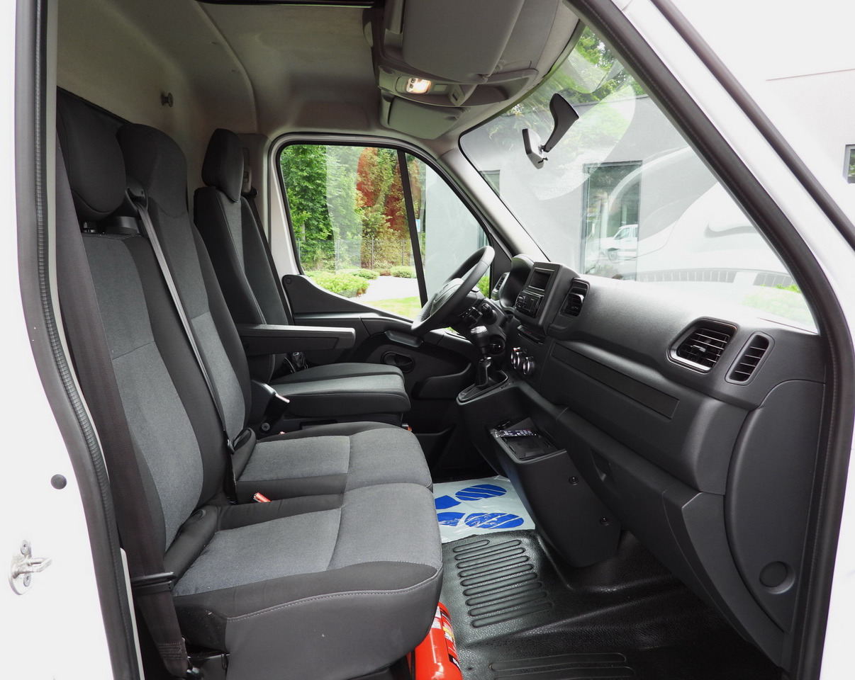 Dostavno vozilo s ceradom RENAULT MASTER TARPAULIN LIFT 10 PALLETS WEBASTO CRUISE CONTROL LED LIGHTS PNEUMATICS AIR CONDITIONING  165HP: slika Dostavno vozilo s ceradom RENAULT MASTER TARPAULIN LIFT 10 PALLETS WEBASTO CRUISE CONTROL LED LIGHTS PNEUMATICS AIR CONDITIONING  165HP