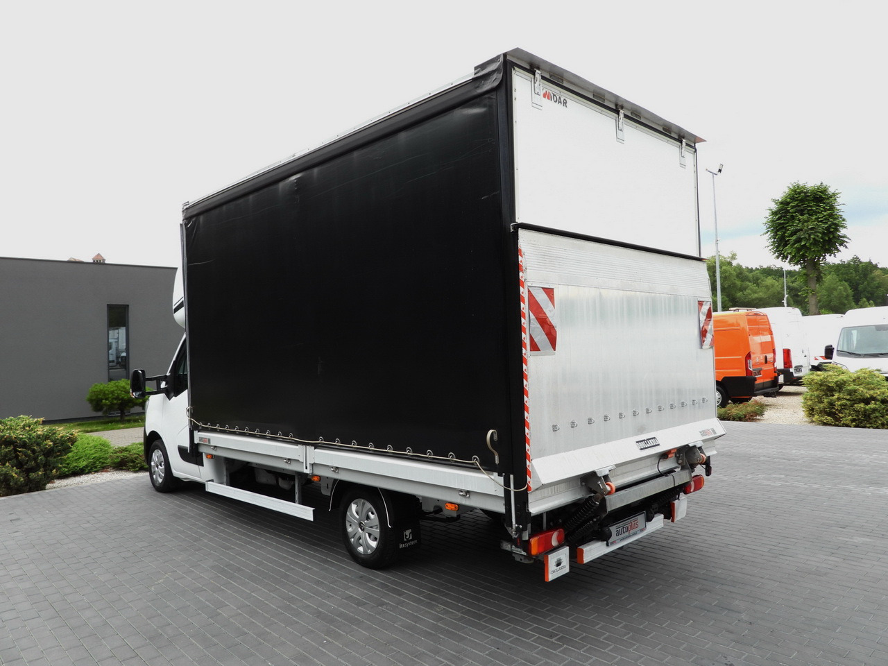 Dostavno vozilo s ceradom RENAULT MASTER TARPAULIN LIFT 10 PALLETS WEBASTO CRUISE CONTROL LED LIGHTS PNEUMATICS AIR CONDITIONING  165HP: slika Dostavno vozilo s ceradom RENAULT MASTER TARPAULIN LIFT 10 PALLETS WEBASTO CRUISE CONTROL LED LIGHTS PNEUMATICS AIR CONDITIONING  165HP