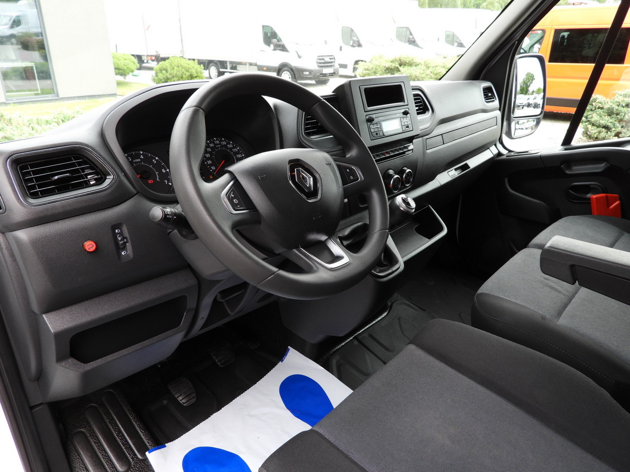 RENAULT MASTER TARPAULIN LIFT 9 PALLETS WEBASTO CRUISE CONTROL LED LIGHTS PNEUMATICS AIR CONDITIONING 165HP - Dostavno vozilo s ceradom: slika RENAULT MASTER TARPAULIN LIFT 9 PALLETS WEBASTO CRUISE CONTROL LED LIGHTS PNEUMATICS AIR CONDITIONING 165HP - Dostavno vozilo s ceradom RENAULT MASTER TARPAULIN LIFT 9 PALLETS WEBASTO CRUISE CONTROL LED LIGHTS PNEUMATICS AIR CONDITIONING 165HP - Dostavno vozilo s ceradom: slika RENAULT MASTER TARPAULIN LIFT 9 PALLETS WEBASTO CRUISE CONTROL LED LIGHTS PNEUMATICS AIR CONDITIONING 165HP - Dostavno vozilo s ceradom