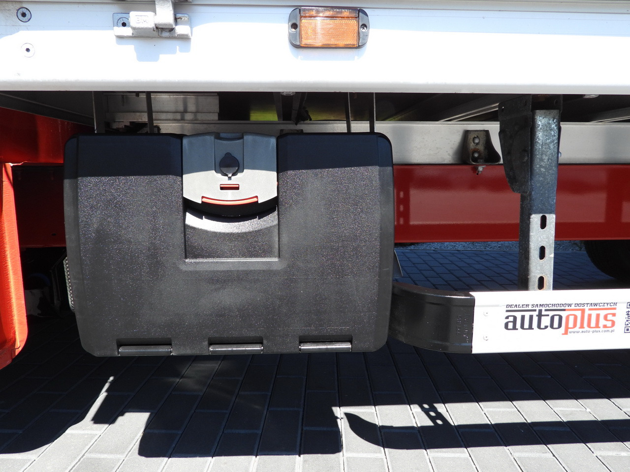Dostavno vozilo s ceradom RENAULT MASTER  TARPAULIN WEBASTO CRUISE CONTROL LED LIGHTS PNEUMATICS AIR CONDITIONING  165HP: slika Dostavno vozilo s ceradom RENAULT MASTER  TARPAULIN WEBASTO CRUISE CONTROL LED LIGHTS PNEUMATICS AIR CONDITIONING  165HP