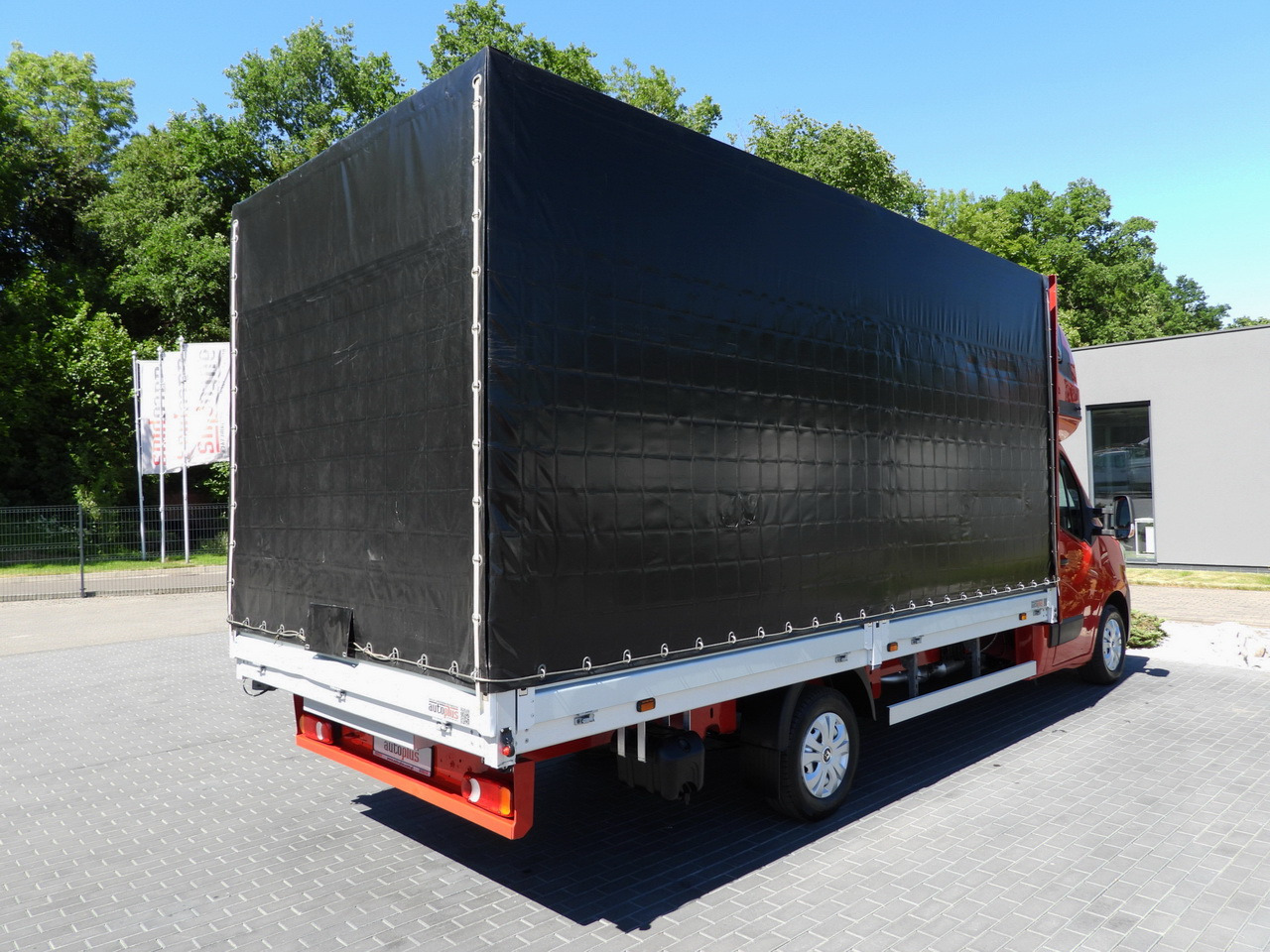 Dostavno vozilo s ceradom RENAULT MASTER  TARPAULIN WEBASTO CRUISE CONTROL LED LIGHTS PNEUMATICS AIR CONDITIONING  165HP: slika Dostavno vozilo s ceradom RENAULT MASTER  TARPAULIN WEBASTO CRUISE CONTROL LED LIGHTS PNEUMATICS AIR CONDITIONING  165HP