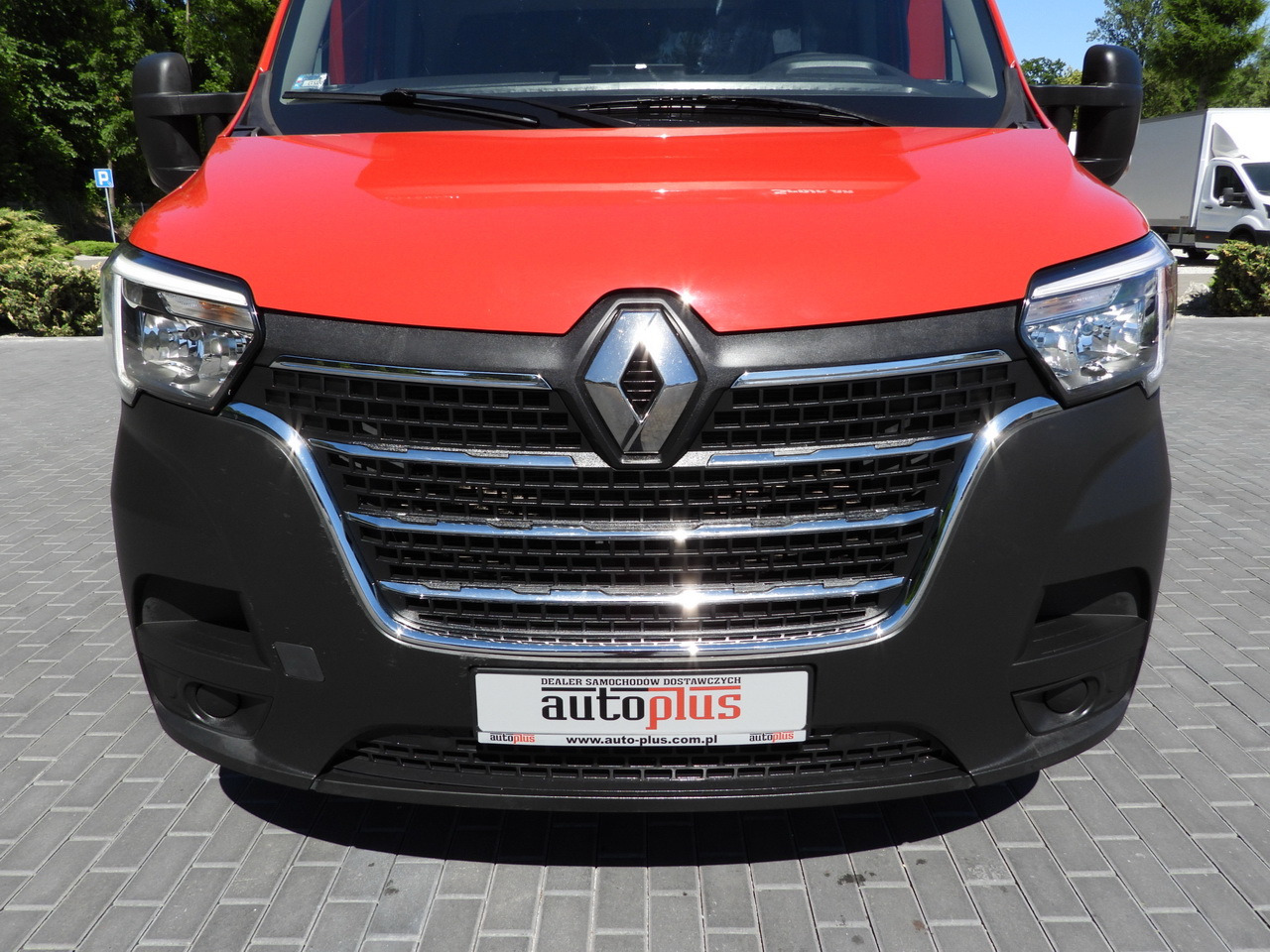 Dostavno vozilo s ceradom RENAULT MASTER  TARPAULIN WEBASTO CRUISE CONTROL LED LIGHTS PNEUMATICS AIR CONDITIONING  165HP: slika Dostavno vozilo s ceradom RENAULT MASTER  TARPAULIN WEBASTO CRUISE CONTROL LED LIGHTS PNEUMATICS AIR CONDITIONING  165HP
