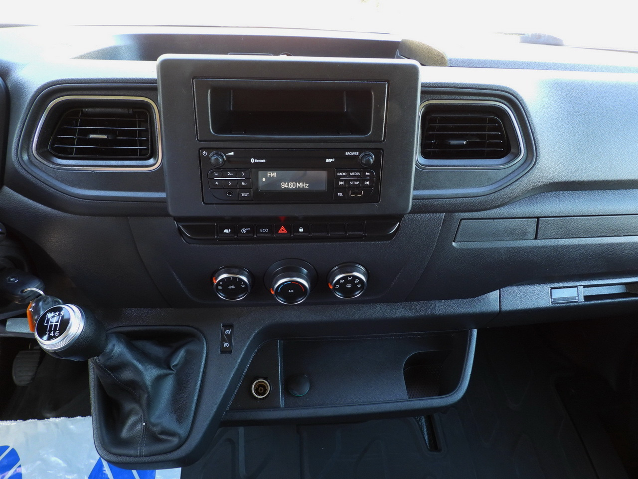 Dostavno vozilo s ceradom RENAULT MASTER  TARPAULIN WEBASTO CRUISE CONTROL LED LIGHTS PNEUMATICS AIR CONDITIONING  165HP: slika Dostavno vozilo s ceradom RENAULT MASTER  TARPAULIN WEBASTO CRUISE CONTROL LED LIGHTS PNEUMATICS AIR CONDITIONING  165HP