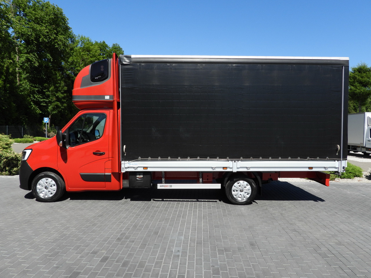 Dostavno vozilo s ceradom RENAULT MASTER  TARPAULIN WEBASTO CRUISE CONTROL LED LIGHTS PNEUMATICS AIR CONDITIONING  165HP: slika Dostavno vozilo s ceradom RENAULT MASTER  TARPAULIN WEBASTO CRUISE CONTROL LED LIGHTS PNEUMATICS AIR CONDITIONING  165HP