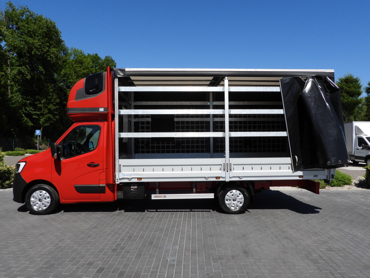 Dostavno vozilo s ceradom RENAULT MASTER  TARPAULIN WEBASTO CRUISE CONTROL LED LIGHTS PNEUMATICS AIR CONDITIONING  165HP: slika Dostavno vozilo s ceradom RENAULT MASTER  TARPAULIN WEBASTO CRUISE CONTROL LED LIGHTS PNEUMATICS AIR CONDITIONING  165HP