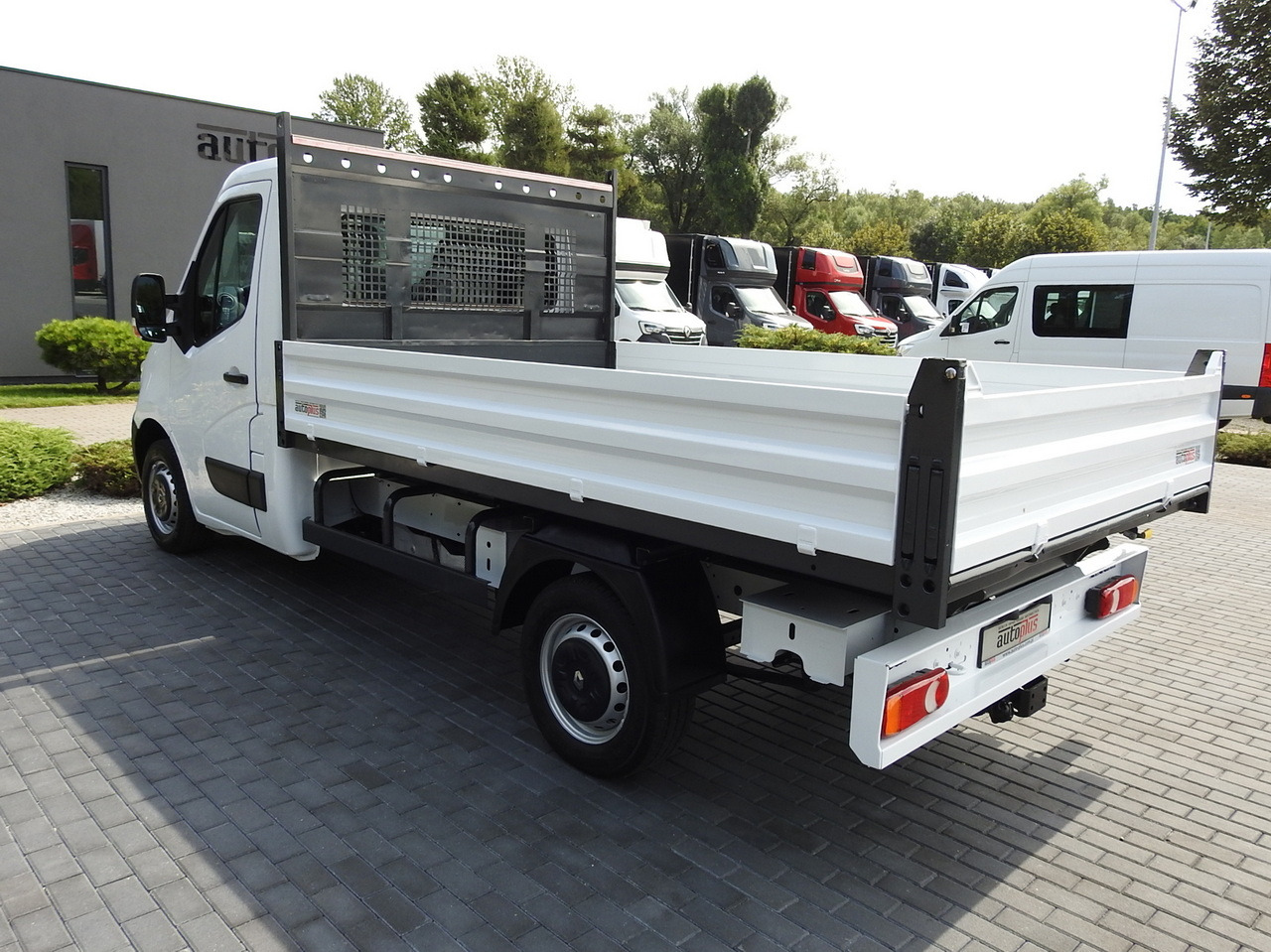 Mali kamion kiper RENAULT MASTER TIPPER  130HP: slika Mali kamion kiper RENAULT MASTER TIPPER  130HP