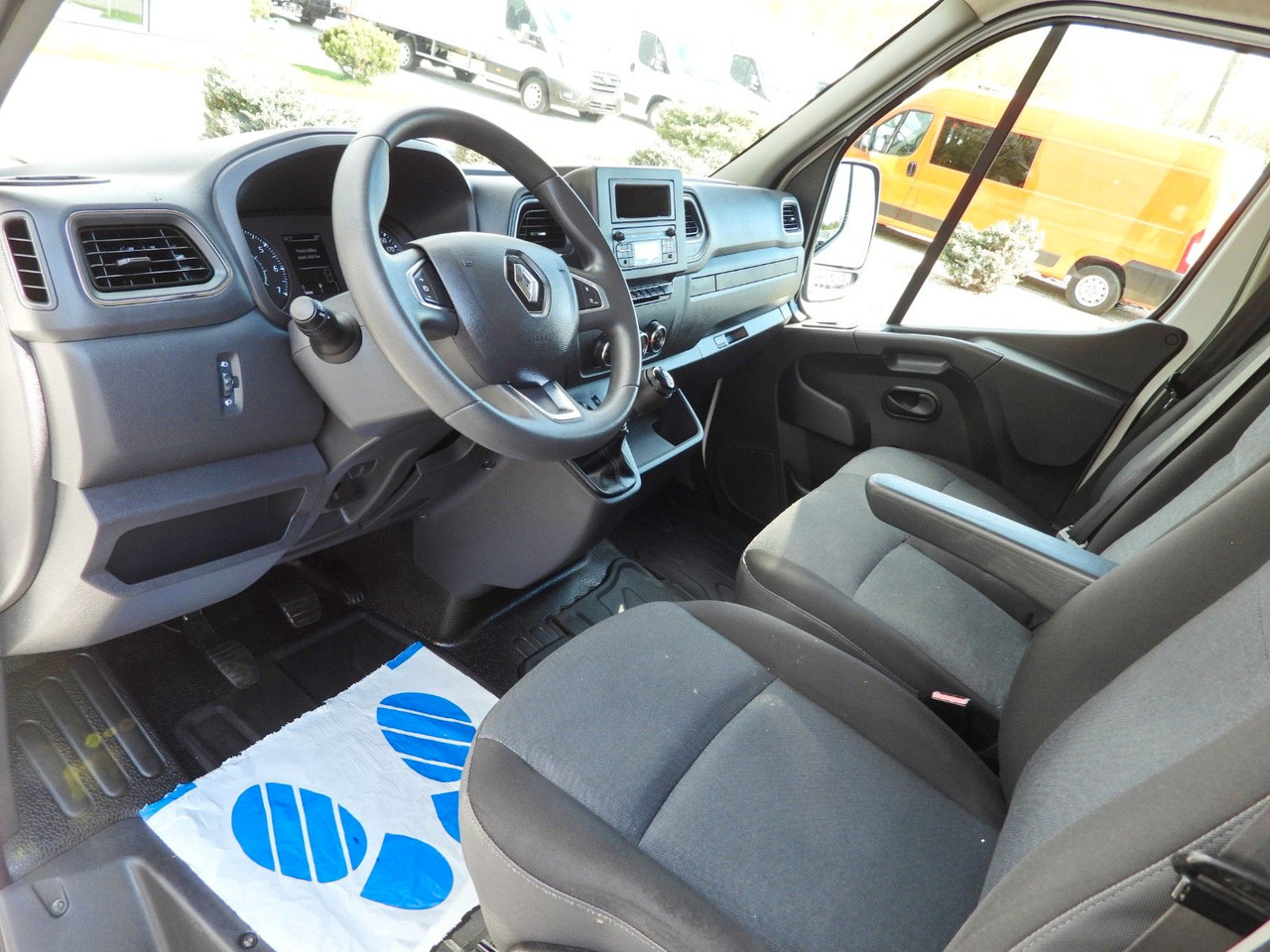 Renault MASTER KASTENWAGEN TEMPOMAT LED LICHTER A/C - Furgon: slika Renault MASTER KASTENWAGEN TEMPOMAT LED LICHTER A/C - Furgon Renault MASTER KASTENWAGEN TEMPOMAT LED LICHTER A/C - Furgon: slika Renault MASTER KASTENWAGEN TEMPOMAT LED LICHTER A/C - Furgon