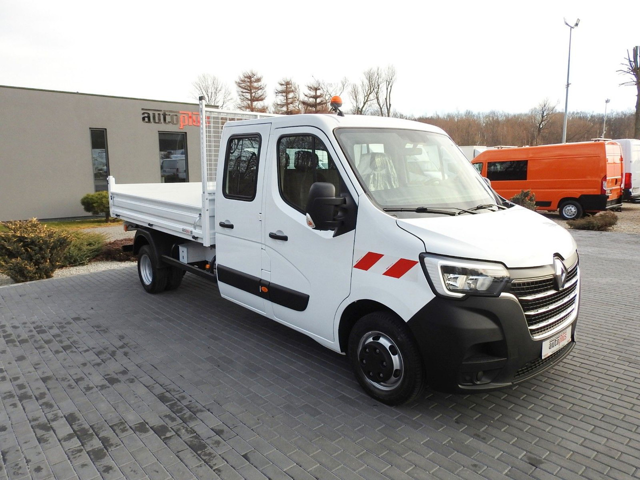 Renault MASTER KIPPER DOPPELKABINE DOKA 6 SITZE TEMPOMAT - Mali kamion kiper, Dostavno vozilo s dvostrukom kabinom: slika Renault MASTER KIPPER DOPPELKABINE DOKA 6 SITZE TEMPOMAT - Mali kamion kiper, Dostavno vozilo s dvostrukom kabinom Renault MASTER KIPPER DOPPELKABINE DOKA 6 SITZE TEMPOMAT - Mali kamion kiper, Dostavno vozilo s dvostrukom kabinom: slika Renault MASTER KIPPER DOPPELKABINE DOKA 6 SITZE TEMPOMAT - Mali kamion kiper, Dostavno vozilo s dvostrukom kabinom