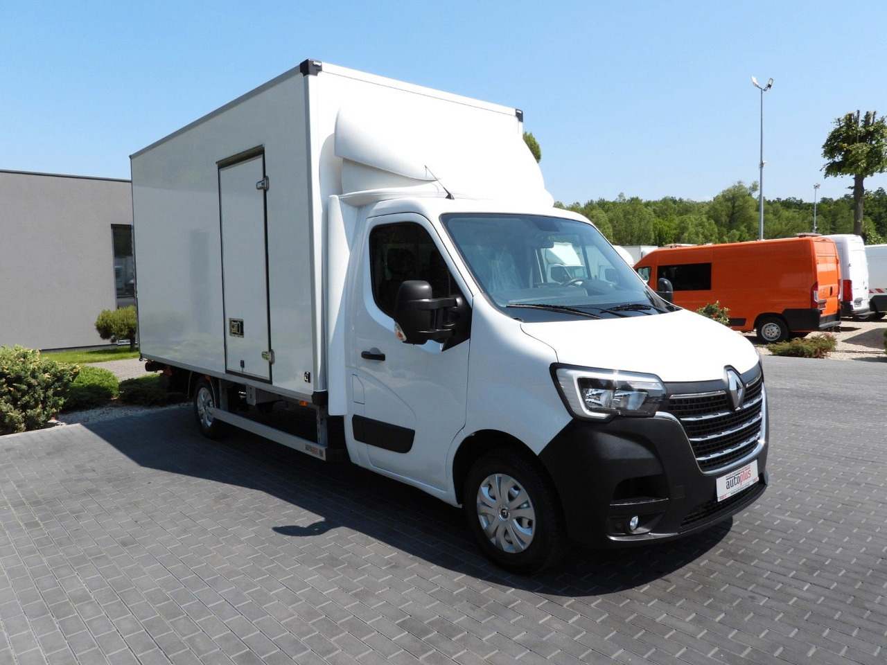 Renault MASTER KOFFER AUFZUG 8 PALETTEN TEMPOMAT LED - Dostavno vozilo sa zatvorenim sandukom: slika Renault MASTER KOFFER AUFZUG 8 PALETTEN TEMPOMAT LED - Dostavno vozilo sa zatvorenim sandukom Renault MASTER KOFFER AUFZUG 8 PALETTEN TEMPOMAT LED - Dostavno vozilo sa zatvorenim sandukom: slika Renault MASTER KOFFER AUFZUG 8 PALETTEN TEMPOMAT LED - Dostavno vozilo sa zatvorenim sandukom