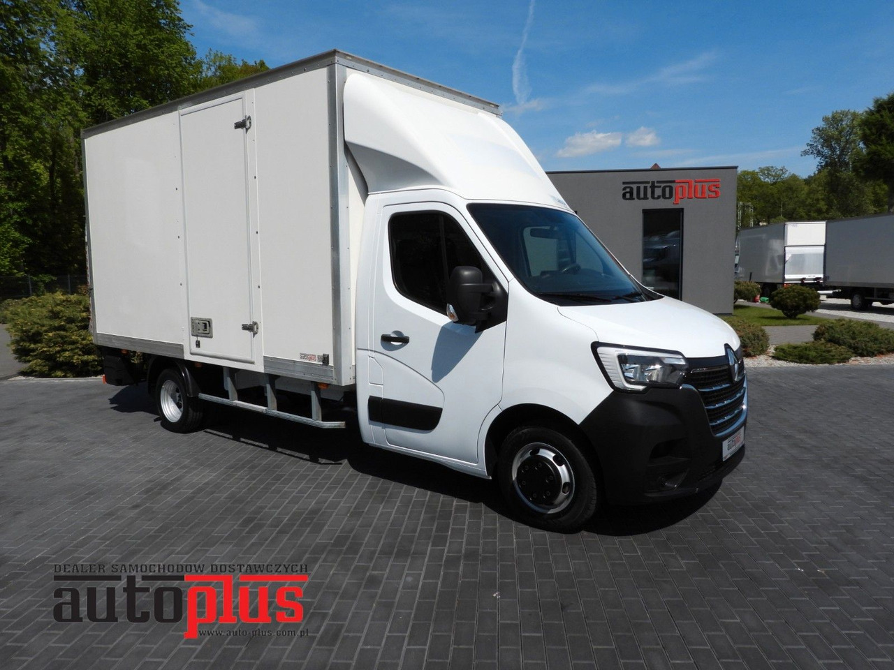 Renault MASTER KOFFER AUFZUG 8 PALETTEN TEMPOMAT NAVI - Dostavno vozilo sa zatvorenim sandukom: slika Renault MASTER KOFFER AUFZUG 8 PALETTEN TEMPOMAT NAVI - Dostavno vozilo sa zatvorenim sandukom Renault MASTER KOFFER AUFZUG 8 PALETTEN TEMPOMAT NAVI - Dostavno vozilo sa zatvorenim sandukom: slika Renault MASTER KOFFER AUFZUG 8 PALETTEN TEMPOMAT NAVI - Dostavno vozilo sa zatvorenim sandukom