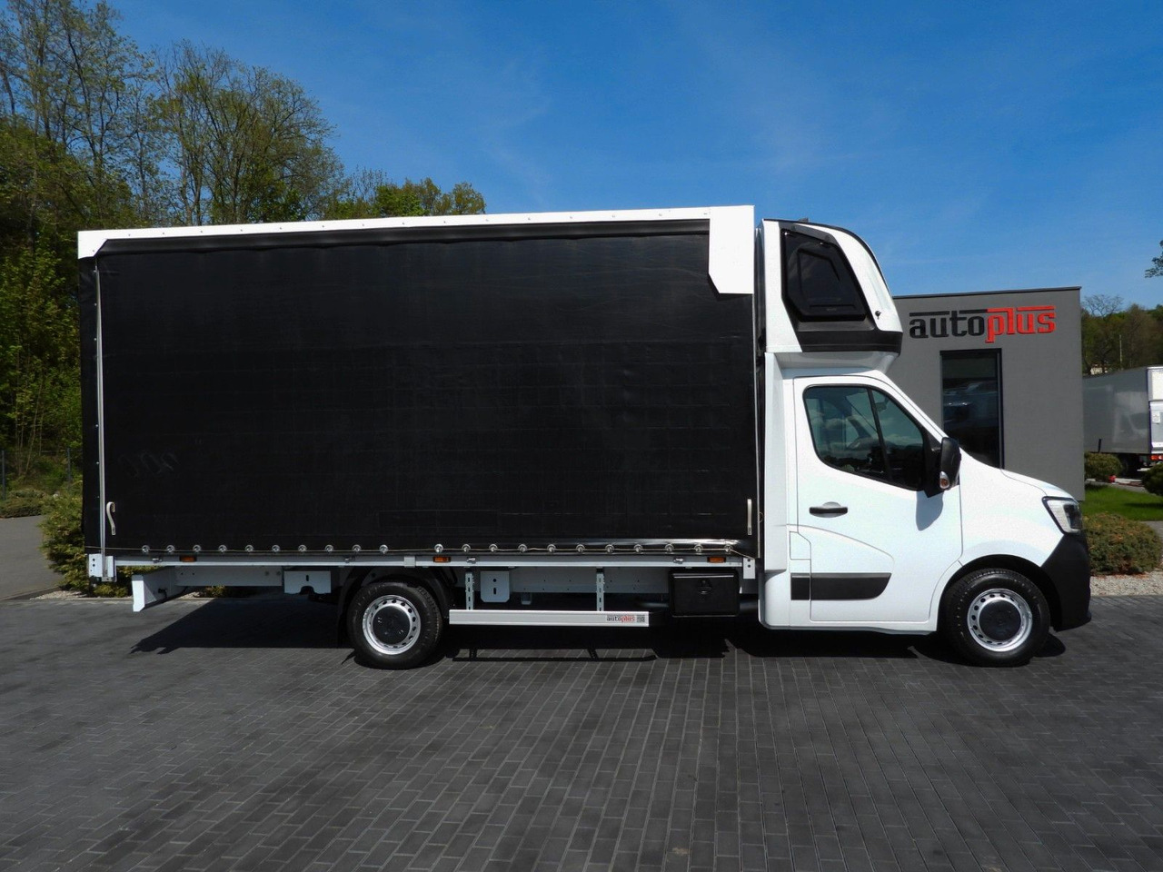 Zakup  Renault MASTER  PRITSCHE PLANE 10 PALETTEN WEBASTO A/C Renault MASTER  PRITSCHE PLANE 10 PALETTEN WEBASTO A/C: slika Zakup  Renault MASTER  PRITSCHE PLANE 10 PALETTEN WEBASTO A/C Renault MASTER  PRITSCHE PLANE 10 PALETTEN WEBASTO A/C
