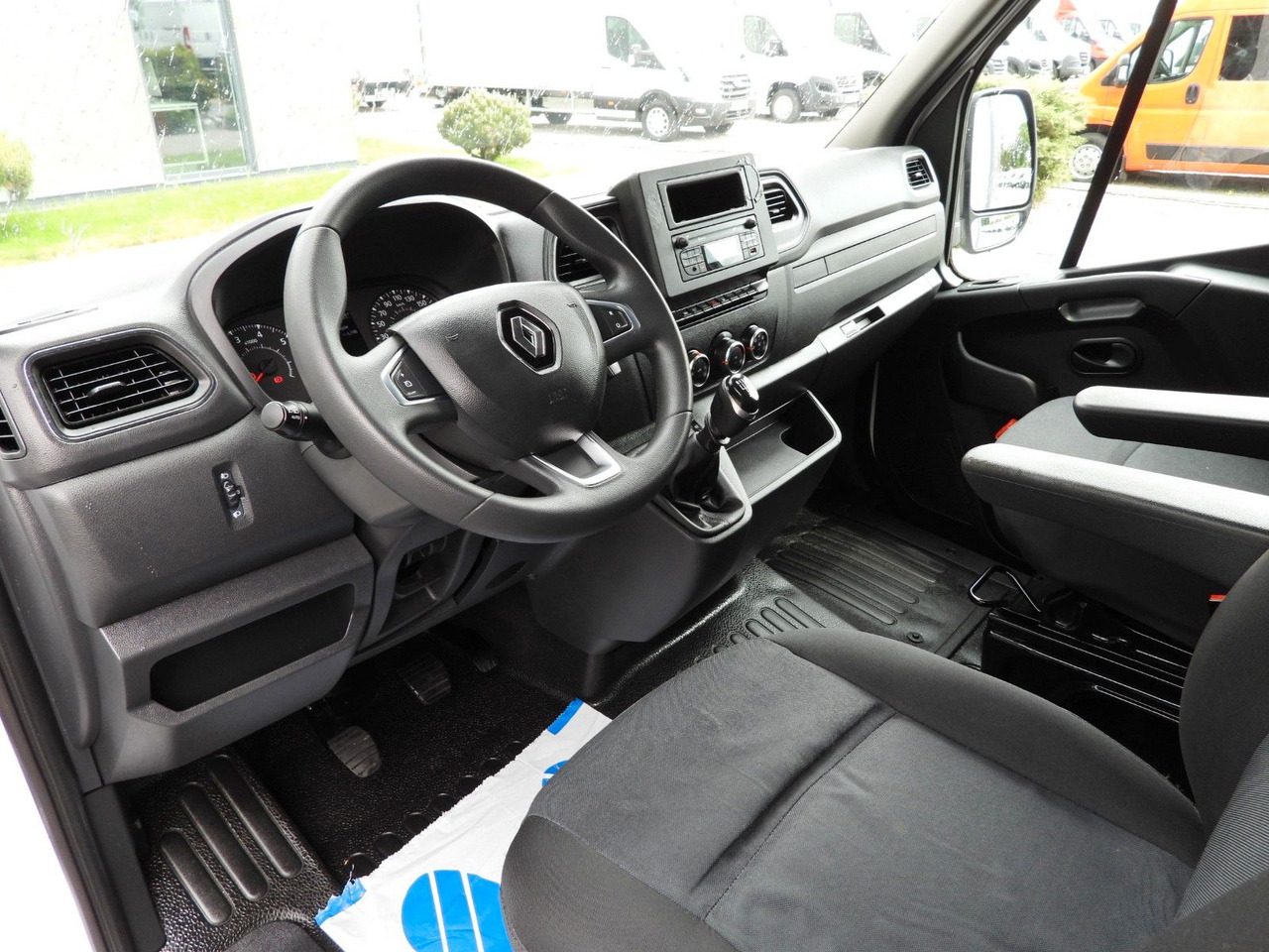 Renault MASTER PRITSCHE PLANE 8 PALETTEN WEBASTO A/C - Dostavno vozilo s ceradom, Dostavno vozilo s dvostrukom kabinom: slika Renault MASTER PRITSCHE PLANE 8 PALETTEN WEBASTO A/C - Dostavno vozilo s ceradom, Dostavno vozilo s dvostrukom kabinom Renault MASTER PRITSCHE PLANE 8 PALETTEN WEBASTO A/C - Dostavno vozilo s ceradom, Dostavno vozilo s dvostrukom kabinom: slika Renault MASTER PRITSCHE PLANE 8 PALETTEN WEBASTO A/C - Dostavno vozilo s ceradom, Dostavno vozilo s dvostrukom kabinom