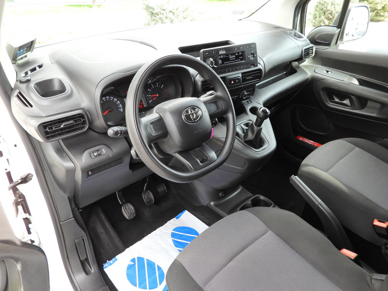 TOYOTA PROACE CITY REFRIGERATOR VAN -15*C POWER SUPPLY 230V CRUISE CONTROL AIR CONDITIONING 100HP - Dostavno vozilo hladnjača: slika TOYOTA PROACE CITY REFRIGERATOR VAN -15*C POWER SUPPLY 230V CRUISE CONTROL AIR CONDITIONING 100HP - Dostavno vozilo hladnjača TOYOTA PROACE CITY REFRIGERATOR VAN -15*C POWER SUPPLY 230V CRUISE CONTROL AIR CONDITIONING 100HP - Dostavno vozilo hladnjača: slika TOYOTA PROACE CITY REFRIGERATOR VAN -15*C POWER SUPPLY 230V CRUISE CONTROL AIR CONDITIONING 100HP - Dostavno vozilo hladnjača