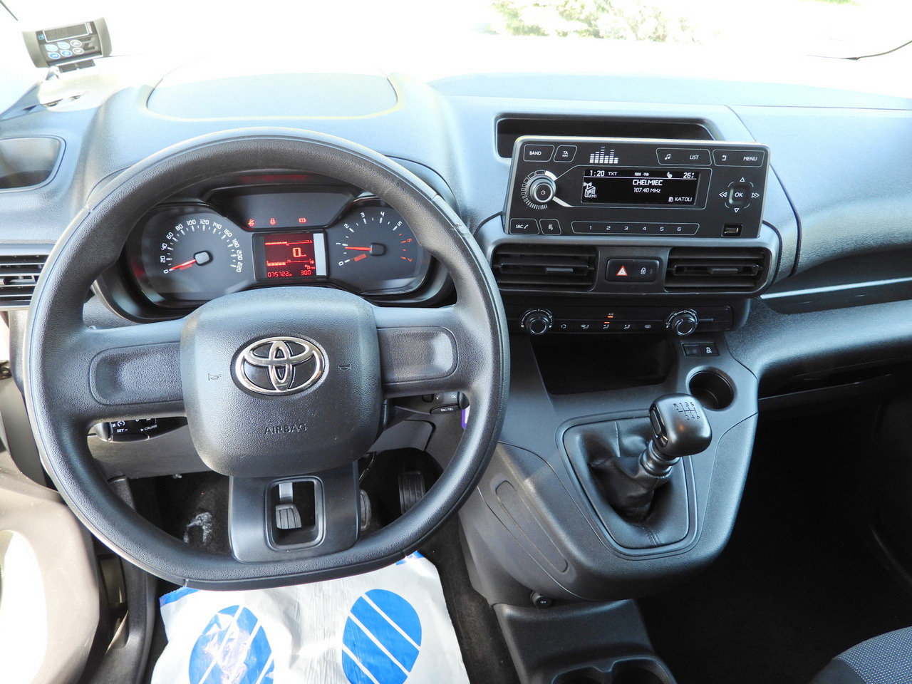Dostavno vozilo hladnjača TOYOTA PROACE CITY REFRIGERATOR VAN -15*C POWER SUPPLY 230V CRUISE CONTROL AIR CONDITIONING 100HP: slika Dostavno vozilo hladnjača TOYOTA PROACE CITY REFRIGERATOR VAN -15*C POWER SUPPLY 230V CRUISE CONTROL AIR CONDITIONING 100HP Dostavno vozilo hladnjača TOYOTA PROACE CITY REFRIGERATOR VAN -15*C POWER SUPPLY 230V CRUISE CONTROL AIR CONDITIONING 100HP: slika Dostavno vozilo hladnjača TOYOTA PROACE CITY REFRIGERATOR VAN -15*C POWER SUPPLY 230V CRUISE CONTROL AIR CONDITIONING 100HP