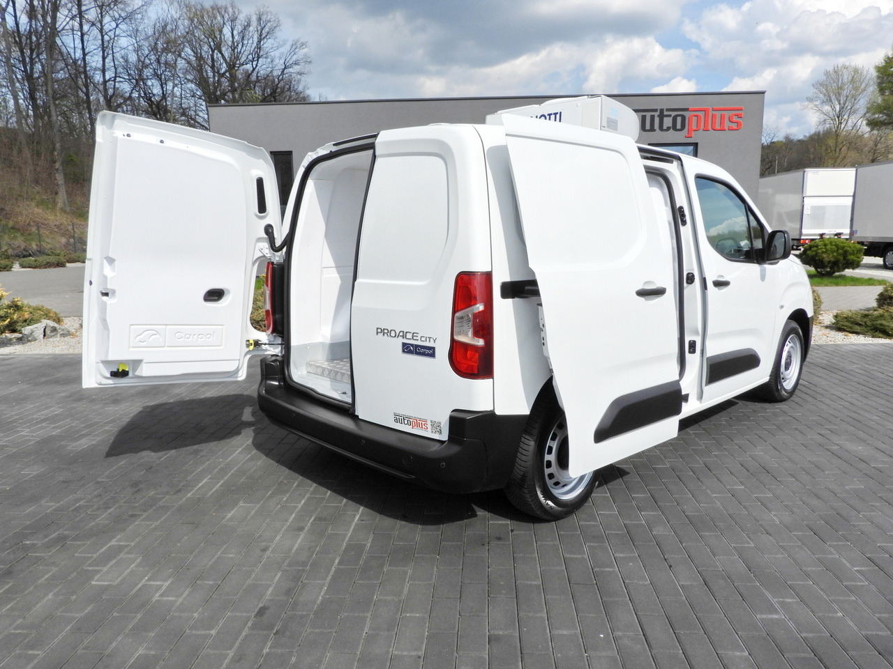 TOYOTA PROACE CITY REFRIGERATOR VAN -15*C POWER SUPPLY 230V CRUISE CONTROL AIR CONDITIONING 100HP - Dostavno vozilo hladnjača: slika TOYOTA PROACE CITY REFRIGERATOR VAN -15*C POWER SUPPLY 230V CRUISE CONTROL AIR CONDITIONING 100HP - Dostavno vozilo hladnjača TOYOTA PROACE CITY REFRIGERATOR VAN -15*C POWER SUPPLY 230V CRUISE CONTROL AIR CONDITIONING 100HP - Dostavno vozilo hladnjača: slika TOYOTA PROACE CITY REFRIGERATOR VAN -15*C POWER SUPPLY 230V CRUISE CONTROL AIR CONDITIONING 100HP - Dostavno vozilo hladnjača