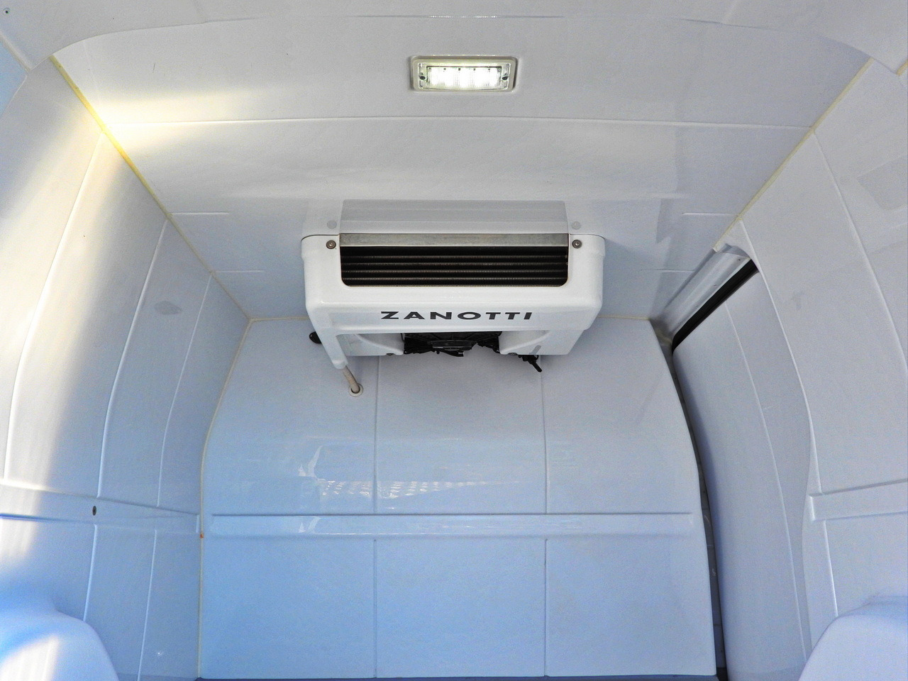 Dostavno vozilo hladnjača TOYOTA PROACE CITY REFRIGERATOR VAN -15*C POWER SUPPLY 230V CRUISE CONTROL AIR CONDITIONING 100HP: slika Dostavno vozilo hladnjača TOYOTA PROACE CITY REFRIGERATOR VAN -15*C POWER SUPPLY 230V CRUISE CONTROL AIR CONDITIONING 100HP Dostavno vozilo hladnjača TOYOTA PROACE CITY REFRIGERATOR VAN -15*C POWER SUPPLY 230V CRUISE CONTROL AIR CONDITIONING 100HP: slika Dostavno vozilo hladnjača TOYOTA PROACE CITY REFRIGERATOR VAN -15*C POWER SUPPLY 230V CRUISE CONTROL AIR CONDITIONING 100HP