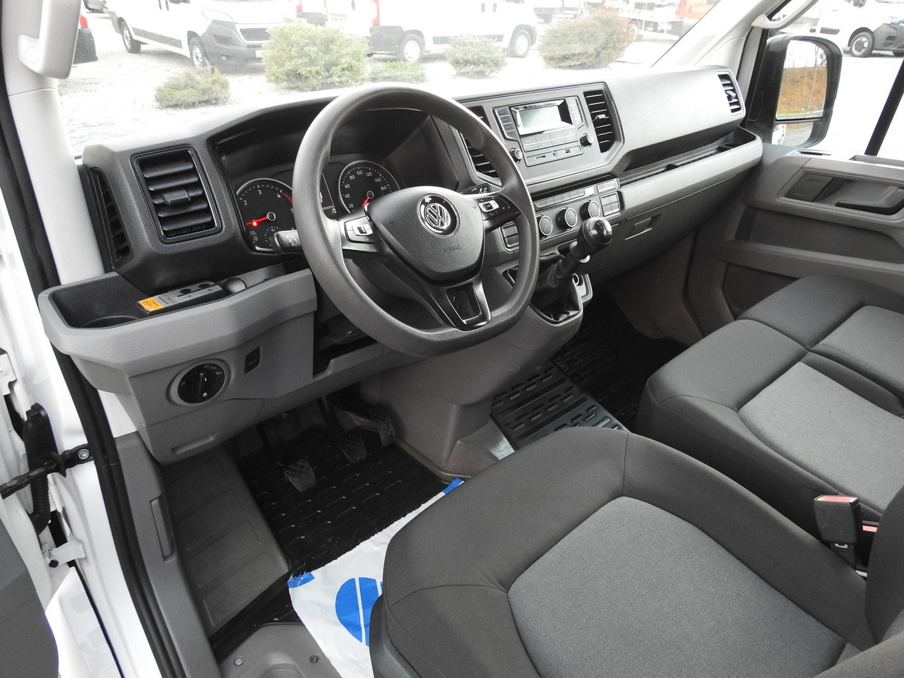 VOLKSWAGEN CRAFTER 4X4 4MOTION BOX DELIVERY VAN 7 SEATS AIR CONDITIONING 140HP - Furgon: slika VOLKSWAGEN CRAFTER 4X4 4MOTION BOX DELIVERY VAN 7 SEATS AIR CONDITIONING 140HP - Furgon VOLKSWAGEN CRAFTER 4X4 4MOTION BOX DELIVERY VAN 7 SEATS AIR CONDITIONING 140HP - Furgon: slika VOLKSWAGEN CRAFTER 4X4 4MOTION BOX DELIVERY VAN 7 SEATS AIR CONDITIONING 140HP - Furgon