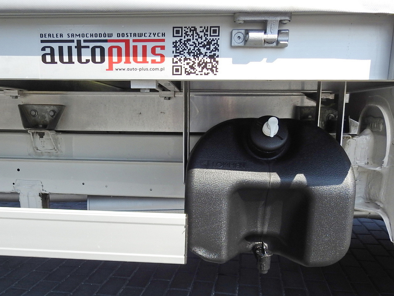 Dostavno vozilo s ceradom VOLKSWAGEN CRAFTER TARPAULIN 10 PALLETS WEBASTO CRUISE CONTROL AIR CONDITIONING LED LIGHTS  180HP: slika Dostavno vozilo s ceradom VOLKSWAGEN CRAFTER TARPAULIN 10 PALLETS WEBASTO CRUISE CONTROL AIR CONDITIONING LED LIGHTS  180HP