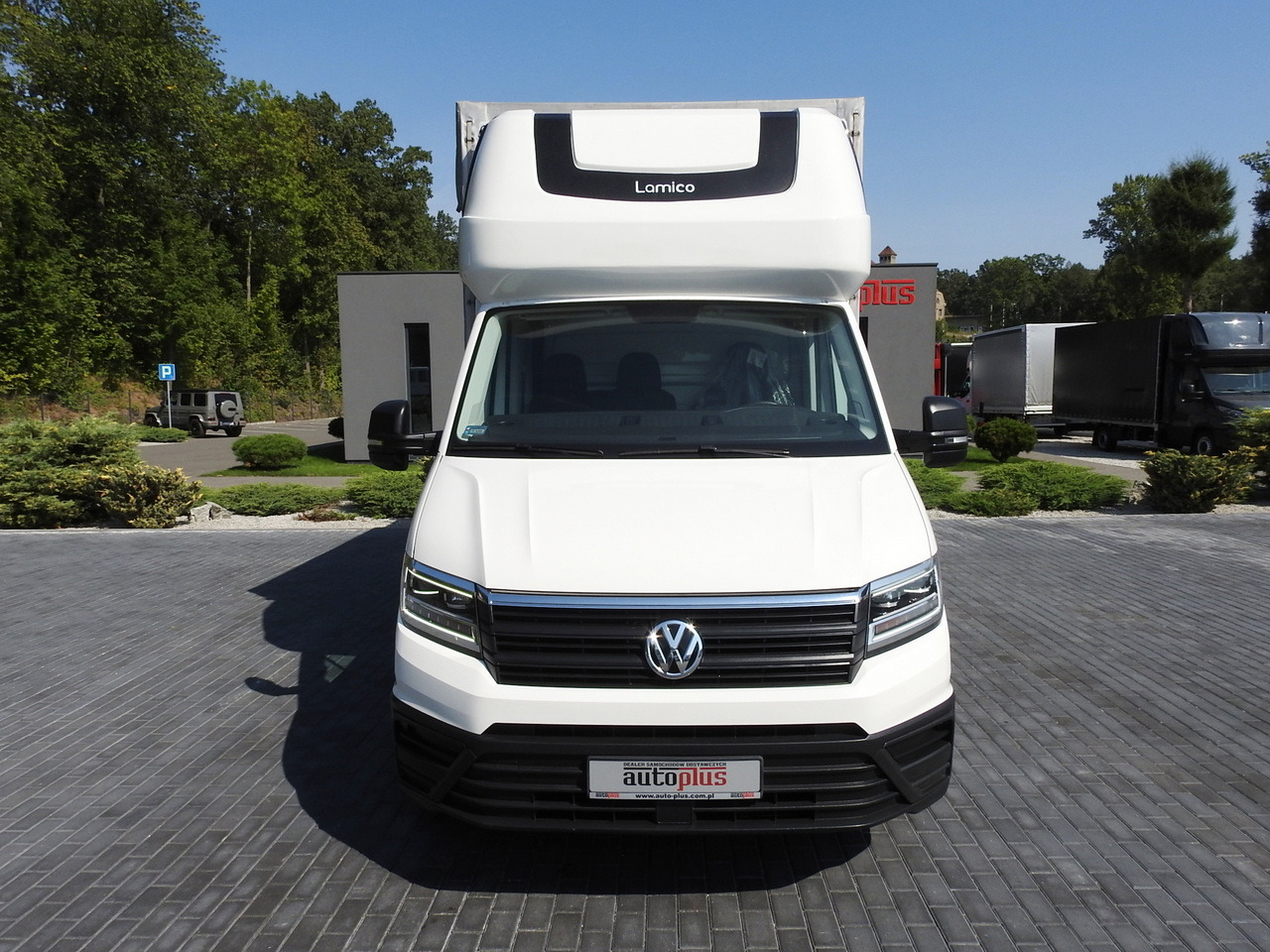 Dostavno vozilo s ceradom VOLKSWAGEN CRAFTER TARPAULIN 10 PALLETS WEBASTO CRUISE CONTROL AIR CONDITIONING LED LIGHTS  180HP: slika Dostavno vozilo s ceradom VOLKSWAGEN CRAFTER TARPAULIN 10 PALLETS WEBASTO CRUISE CONTROL AIR CONDITIONING LED LIGHTS  180HP