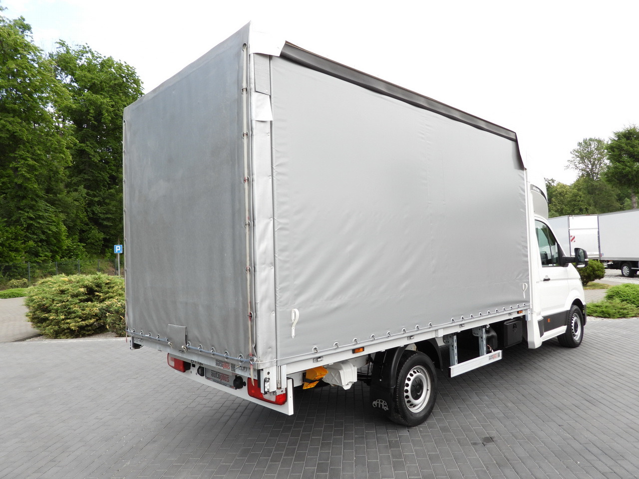 VOLKSWAGEN CRAFTER TARPAULIN 8 PALLETS CRUISE CONTROL LED LIGHTS AIR CONDITIONING 180HP - Dostavno vozilo s ceradom: slika VOLKSWAGEN CRAFTER TARPAULIN 8 PALLETS CRUISE CONTROL LED LIGHTS AIR CONDITIONING 180HP - Dostavno vozilo s ceradom VOLKSWAGEN CRAFTER TARPAULIN 8 PALLETS CRUISE CONTROL LED LIGHTS AIR CONDITIONING 180HP - Dostavno vozilo s ceradom: slika VOLKSWAGEN CRAFTER TARPAULIN 8 PALLETS CRUISE CONTROL LED LIGHTS AIR CONDITIONING 180HP - Dostavno vozilo s ceradom