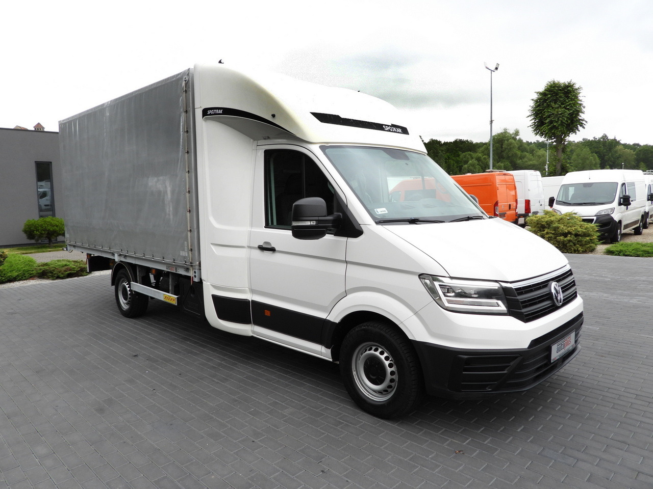 VOLKSWAGEN CRAFTER TARPAULIN 8 PALLETS WEBASTO CRUISE CONTROL LED LIGHTS AIR CONDITIONING 180HP - Dostavno vozilo s ceradom: slika VOLKSWAGEN CRAFTER TARPAULIN 8 PALLETS WEBASTO CRUISE CONTROL LED LIGHTS AIR CONDITIONING 180HP - Dostavno vozilo s ceradom VOLKSWAGEN CRAFTER TARPAULIN 8 PALLETS WEBASTO CRUISE CONTROL LED LIGHTS AIR CONDITIONING 180HP - Dostavno vozilo s ceradom: slika VOLKSWAGEN CRAFTER TARPAULIN 8 PALLETS WEBASTO CRUISE CONTROL LED LIGHTS AIR CONDITIONING 180HP - Dostavno vozilo s ceradom