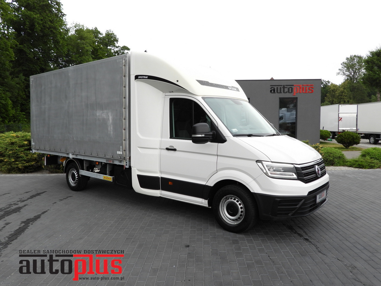 VOLKSWAGEN CRAFTER TARPAULIN 8 PALLETS WEBASTO CRUISE CONTROL LED LIGHTS AIR CONDITIONING 180HP - Dostavno vozilo s ceradom: slika VOLKSWAGEN CRAFTER TARPAULIN 8 PALLETS WEBASTO CRUISE CONTROL LED LIGHTS AIR CONDITIONING 180HP - Dostavno vozilo s ceradom VOLKSWAGEN CRAFTER TARPAULIN 8 PALLETS WEBASTO CRUISE CONTROL LED LIGHTS AIR CONDITIONING 180HP - Dostavno vozilo s ceradom: slika VOLKSWAGEN CRAFTER TARPAULIN 8 PALLETS WEBASTO CRUISE CONTROL LED LIGHTS AIR CONDITIONING 180HP - Dostavno vozilo s ceradom