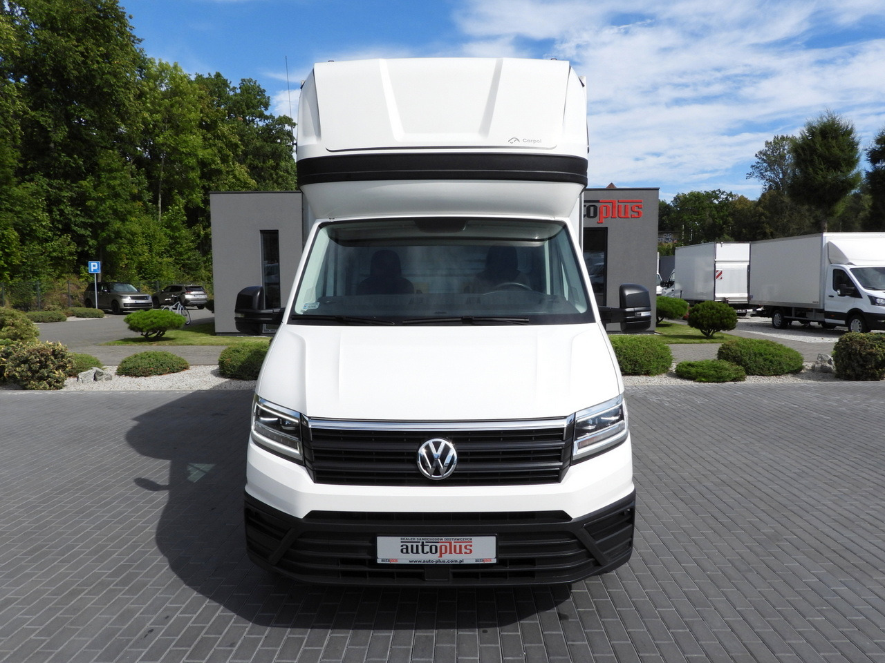 VOLKSWAGEN CRAFTER TARPAULIN LIFT 8 PALLETS WEBASTO CRUISE CONTROL LED LIGHTS AIR CONDITIONING 180HP - Dostavno vozilo s ceradom: slika VOLKSWAGEN CRAFTER TARPAULIN LIFT 8 PALLETS WEBASTO CRUISE CONTROL LED LIGHTS AIR CONDITIONING 180HP - Dostavno vozilo s ceradom VOLKSWAGEN CRAFTER TARPAULIN LIFT 8 PALLETS WEBASTO CRUISE CONTROL LED LIGHTS AIR CONDITIONING 180HP - Dostavno vozilo s ceradom: slika VOLKSWAGEN CRAFTER TARPAULIN LIFT 8 PALLETS WEBASTO CRUISE CONTROL LED LIGHTS AIR CONDITIONING 180HP - Dostavno vozilo s ceradom