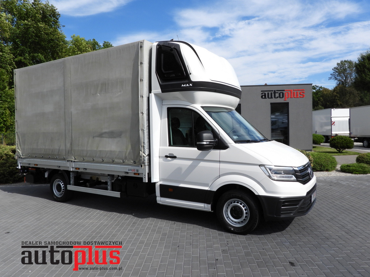VOLKSWAGEN CRAFTER TARPAULIN LIFT 8 PALLETS WEBASTO CRUISE CONTROL LED LIGHTS AIR CONDITIONING 180HP - Dostavno vozilo s ceradom: slika VOLKSWAGEN CRAFTER TARPAULIN LIFT 8 PALLETS WEBASTO CRUISE CONTROL LED LIGHTS AIR CONDITIONING 180HP - Dostavno vozilo s ceradom VOLKSWAGEN CRAFTER TARPAULIN LIFT 8 PALLETS WEBASTO CRUISE CONTROL LED LIGHTS AIR CONDITIONING 180HP - Dostavno vozilo s ceradom: slika VOLKSWAGEN CRAFTER TARPAULIN LIFT 8 PALLETS WEBASTO CRUISE CONTROL LED LIGHTS AIR CONDITIONING 180HP - Dostavno vozilo s ceradom