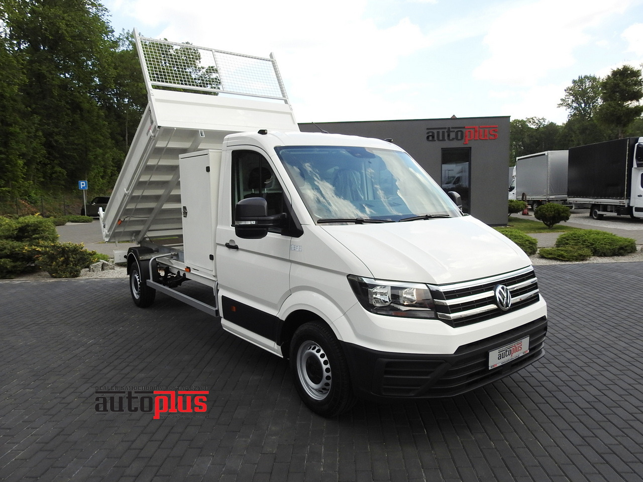 VOLKSWAGEN CRAFTER TIPPER CRUISE CONTROL 100HP - Mali kamion kiper: slika VOLKSWAGEN CRAFTER TIPPER CRUISE CONTROL 100HP - Mali kamion kiper VOLKSWAGEN CRAFTER TIPPER CRUISE CONTROL 100HP - Mali kamion kiper: slika VOLKSWAGEN CRAFTER TIPPER CRUISE CONTROL 100HP - Mali kamion kiper