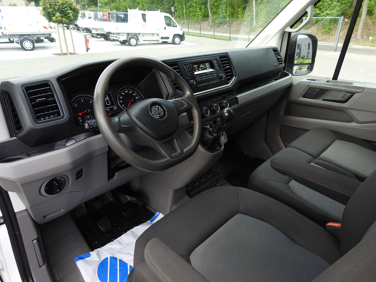 VOLKSWAGEN CRAFTER TIPPER CRUISE CONTROL 100HP - Mali kamion kiper: slika VOLKSWAGEN CRAFTER TIPPER CRUISE CONTROL 100HP - Mali kamion kiper VOLKSWAGEN CRAFTER TIPPER CRUISE CONTROL 100HP - Mali kamion kiper: slika VOLKSWAGEN CRAFTER TIPPER CRUISE CONTROL 100HP - Mali kamion kiper