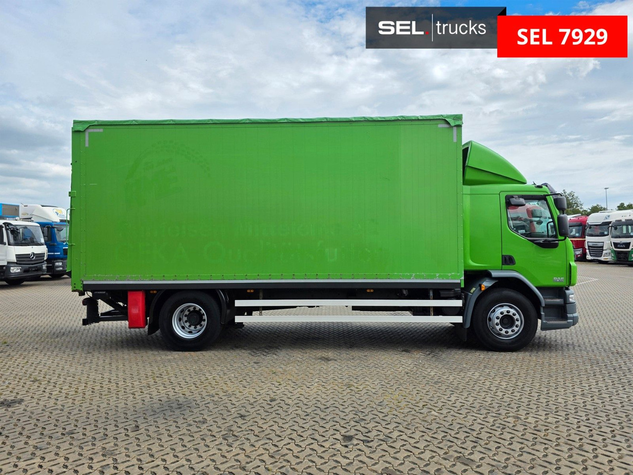 DAF FA LF 55.300 / Ladebordwand + Kofferseite - Kamion s ceradom: slika DAF FA LF 55.300 / Ladebordwand + Kofferseite - Kamion s ceradom DAF FA LF 55.300 / Ladebordwand + Kofferseite - Kamion s ceradom: slika DAF FA LF 55.300 / Ladebordwand + Kofferseite - Kamion s ceradom