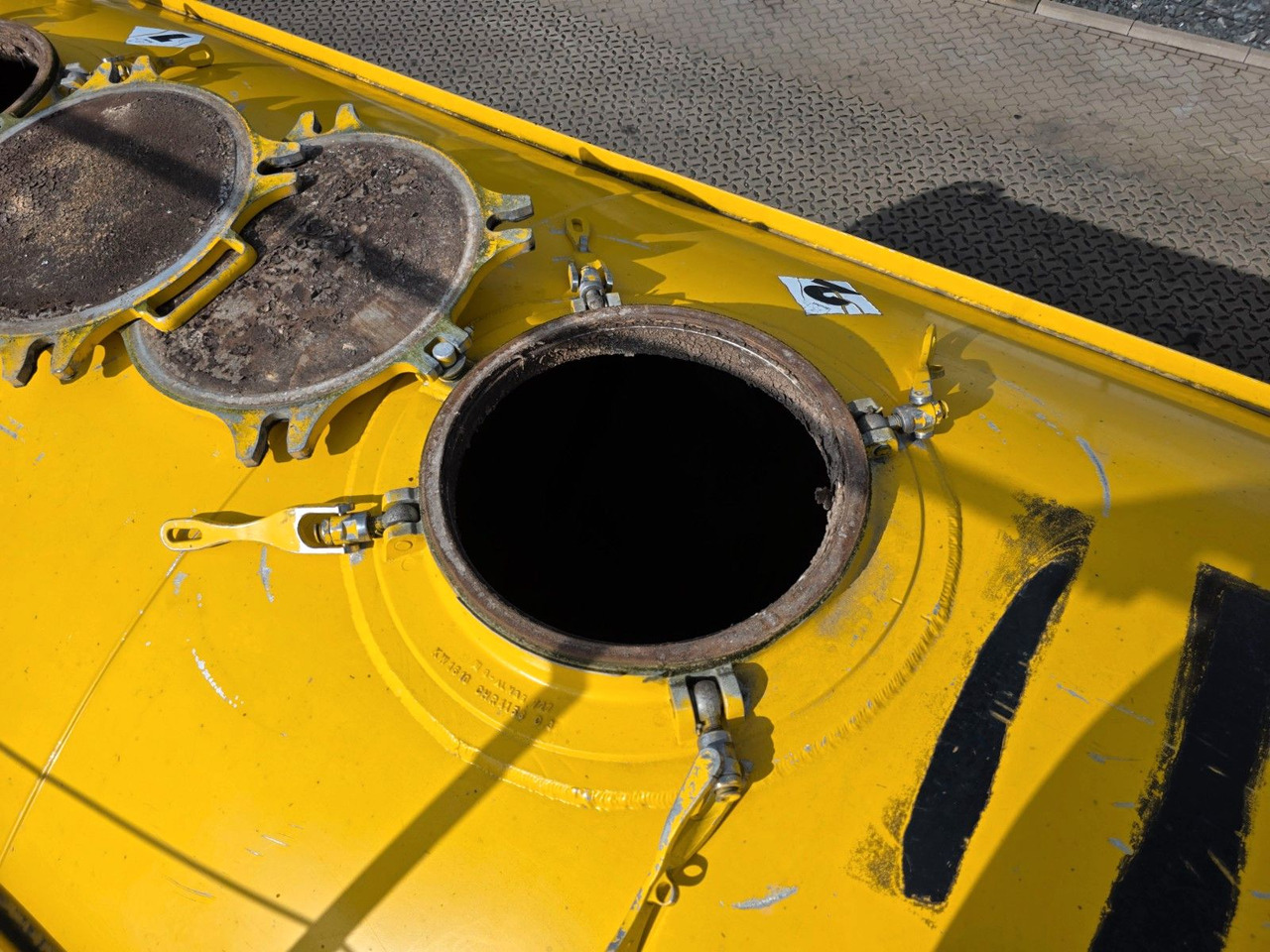 Silos poluprikolica Feldbinder EUT 58.2 / 58 m3: slika Silos poluprikolica Feldbinder EUT 58.2 / 58 m3 Silos poluprikolica Feldbinder EUT 58.2 / 58 m3: slika Silos poluprikolica Feldbinder EUT 58.2 / 58 m3