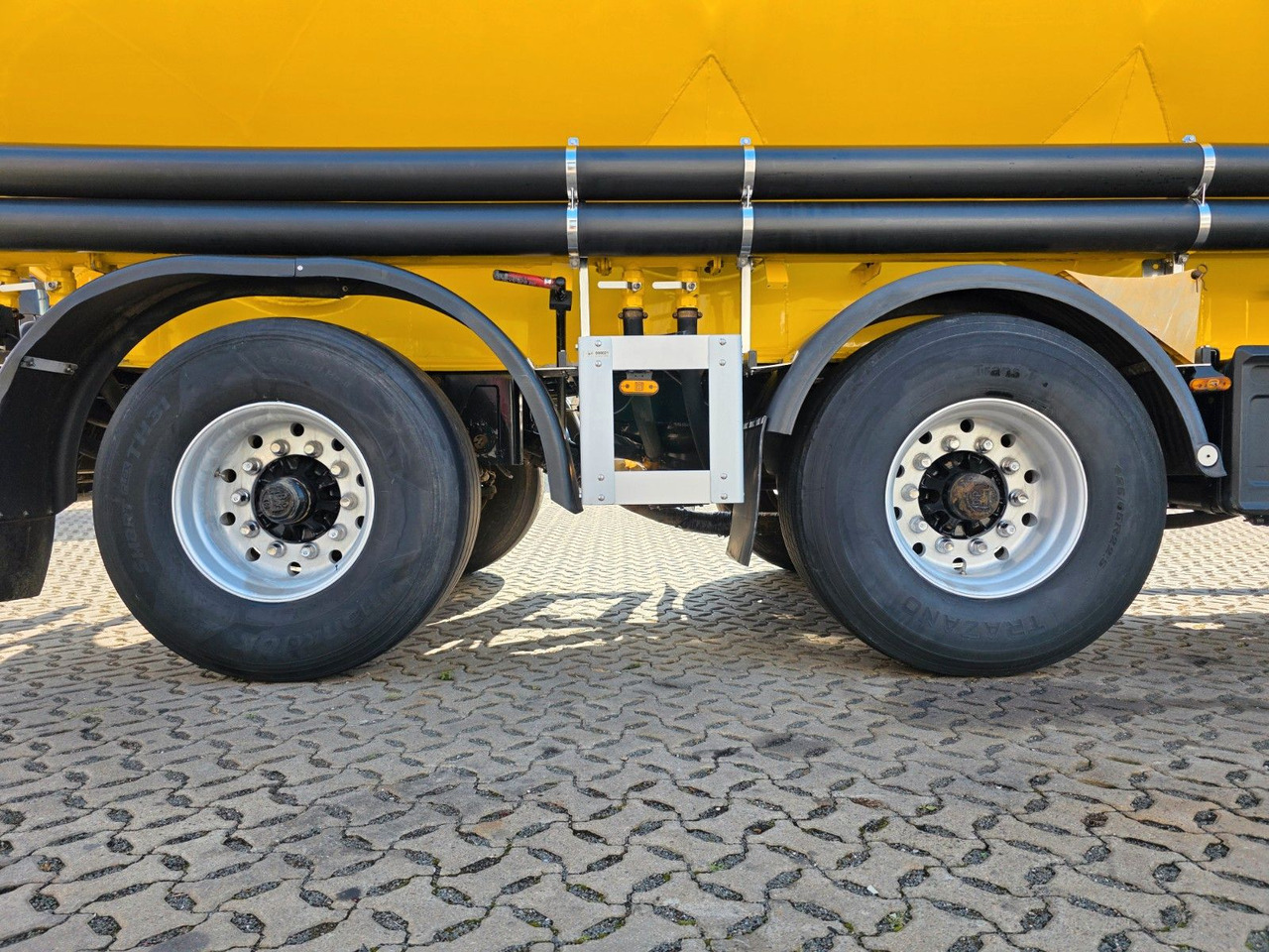 Silos poluprikolica Feldbinder EUT 58.2 / 58 m3: slika Silos poluprikolica Feldbinder EUT 58.2 / 58 m3 Silos poluprikolica Feldbinder EUT 58.2 / 58 m3: slika Silos poluprikolica Feldbinder EUT 58.2 / 58 m3