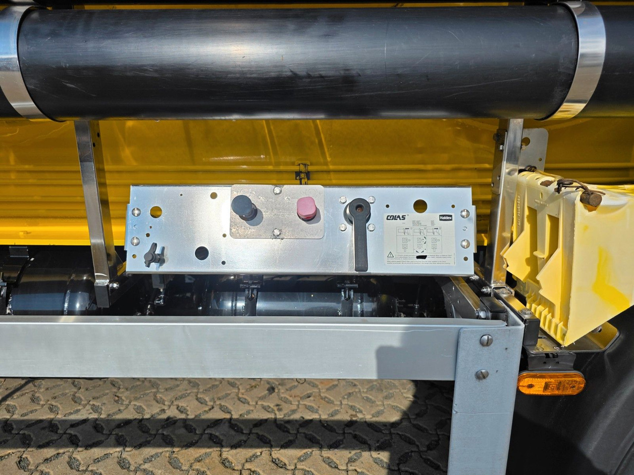 Silos poluprikolica Feldbinder EUT 58.2 / 58 m3: slika Silos poluprikolica Feldbinder EUT 58.2 / 58 m3 Silos poluprikolica Feldbinder EUT 58.2 / 58 m3: slika Silos poluprikolica Feldbinder EUT 58.2 / 58 m3