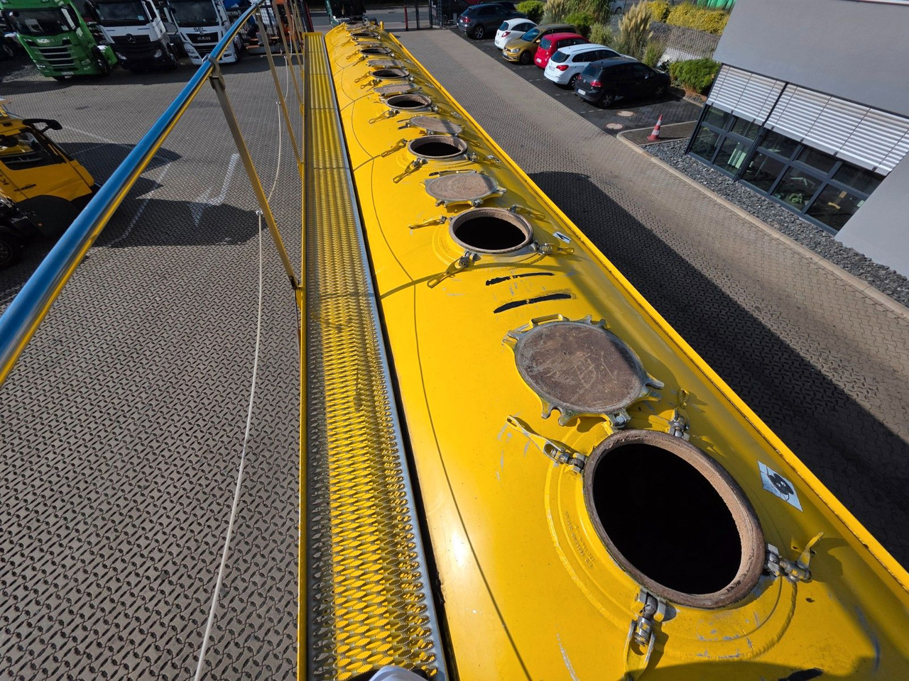 Silos poluprikolica Feldbinder EUT 58.2 / 58 m3: slika Silos poluprikolica Feldbinder EUT 58.2 / 58 m3 Silos poluprikolica Feldbinder EUT 58.2 / 58 m3: slika Silos poluprikolica Feldbinder EUT 58.2 / 58 m3