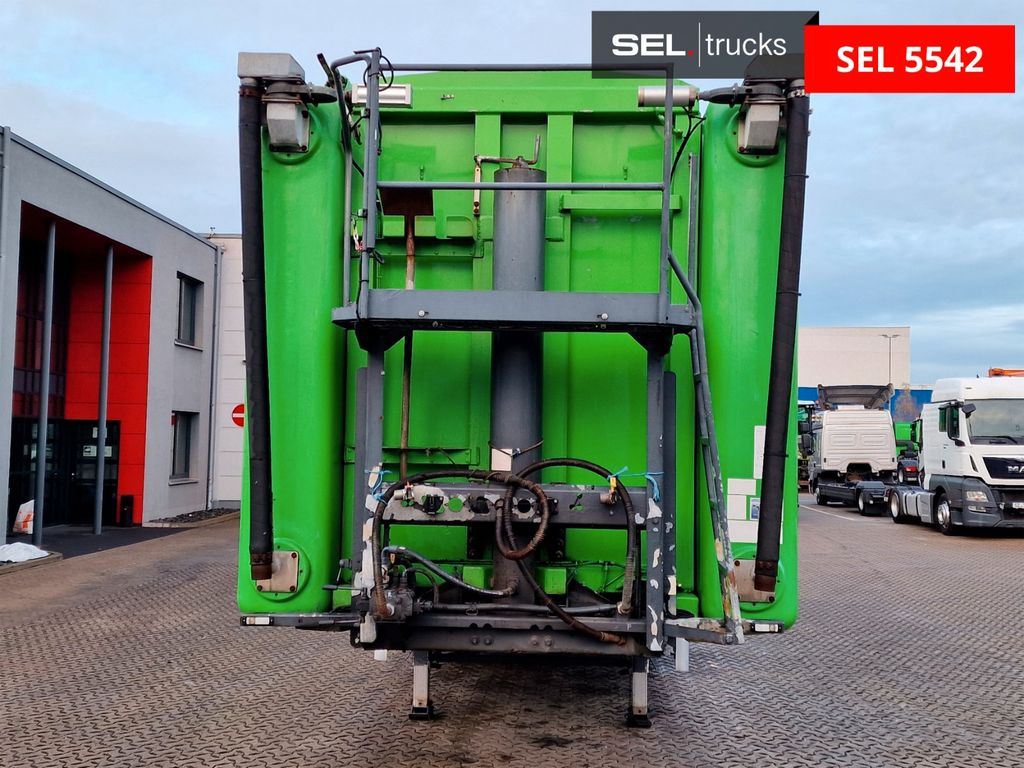 Kempf Duales Transportsyst.: Schüttgüter+Flüssikeiten - Kiper poluprikolica: slika Kempf Duales Transportsyst.: Schüttgüter+Flüssikeiten - Kiper poluprikolica Kempf Duales Transportsyst.: Schüttgüter+Flüssikeiten - Kiper poluprikolica: slika Kempf Duales Transportsyst.: Schüttgüter+Flüssikeiten - Kiper poluprikolica