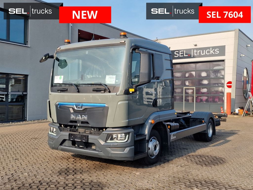 MAN TGL 8.250 4x2 BB / Nebenabtrieb/NEU/Euro 6E - Kamion-šasija: slika MAN TGL 8.250 4x2 BB / Nebenabtrieb/NEU/Euro 6E - Kamion-šasija MAN TGL 8.250 4x2 BB / Nebenabtrieb/NEU/Euro 6E - Kamion-šasija: slika MAN TGL 8.250 4x2 BB / Nebenabtrieb/NEU/Euro 6E - Kamion-šasija