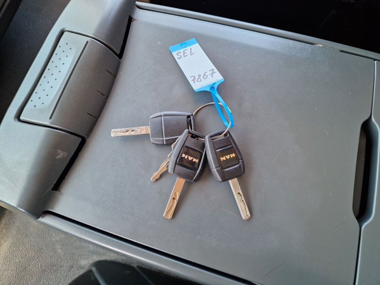 Kamion hladnjača MAN TGM 18.290 4X2 LL / Ldbw / Carrier Supra 1250Mt: slika Kamion hladnjača MAN TGM 18.290 4X2 LL / Ldbw / Carrier Supra 1250Mt Kamion hladnjača MAN TGM 18.290 4X2 LL / Ldbw / Carrier Supra 1250Mt: slika Kamion hladnjača MAN TGM 18.290 4X2 LL / Ldbw / Carrier Supra 1250Mt