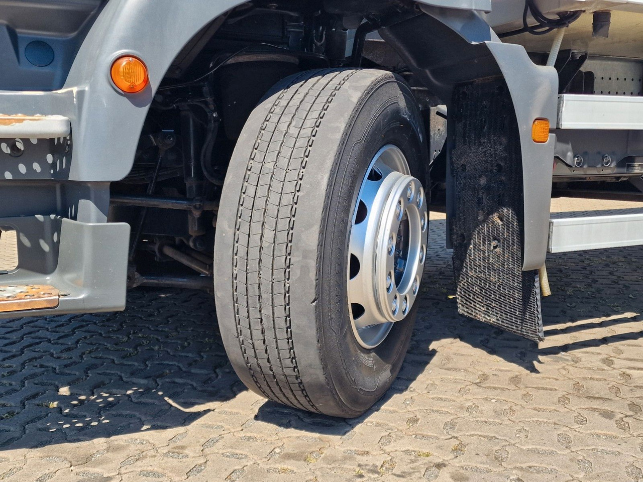 Kamion hladnjača MAN TGM 18.290 4X2 LL / Ldbw / Carrier Supra 1250Mt: slika Kamion hladnjača MAN TGM 18.290 4X2 LL / Ldbw / Carrier Supra 1250Mt Kamion hladnjača MAN TGM 18.290 4X2 LL / Ldbw / Carrier Supra 1250Mt: slika Kamion hladnjača MAN TGM 18.290 4X2 LL / Ldbw / Carrier Supra 1250Mt