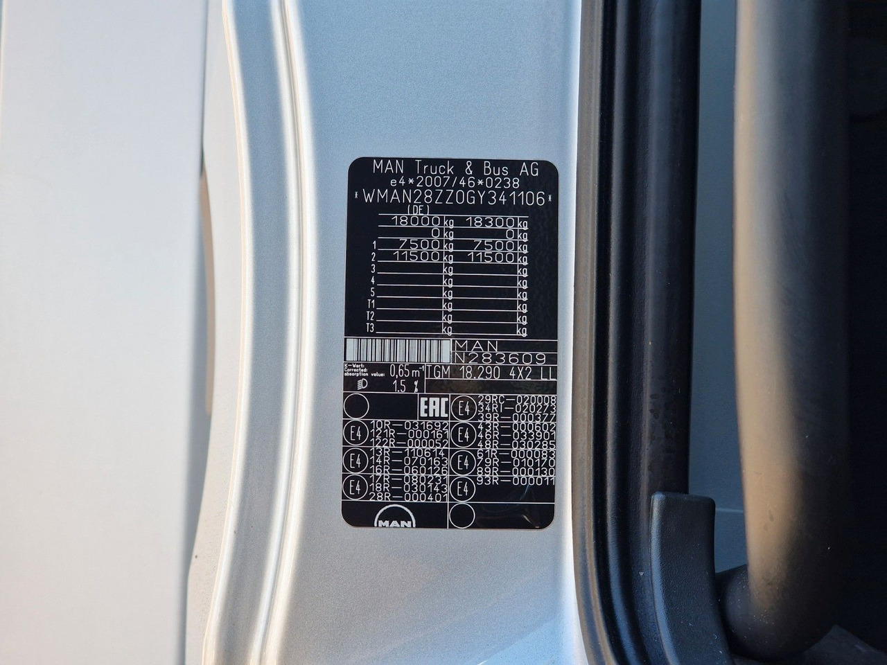 Kamion hladnjača MAN TGM 18.290 4X2 LL / Ldbw / Carrier Supra 1250Mt: slika Kamion hladnjača MAN TGM 18.290 4X2 LL / Ldbw / Carrier Supra 1250Mt Kamion hladnjača MAN TGM 18.290 4X2 LL / Ldbw / Carrier Supra 1250Mt: slika Kamion hladnjača MAN TGM 18.290 4X2 LL / Ldbw / Carrier Supra 1250Mt