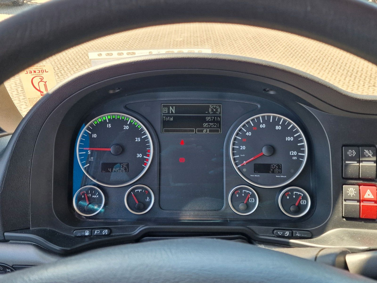 Kamion hladnjača MAN TGM 18.290 4X2 LL / Ldbw / Carrier Supra 1250Mt: slika Kamion hladnjača MAN TGM 18.290 4X2 LL / Ldbw / Carrier Supra 1250Mt Kamion hladnjača MAN TGM 18.290 4X2 LL / Ldbw / Carrier Supra 1250Mt: slika Kamion hladnjača MAN TGM 18.290 4X2 LL / Ldbw / Carrier Supra 1250Mt