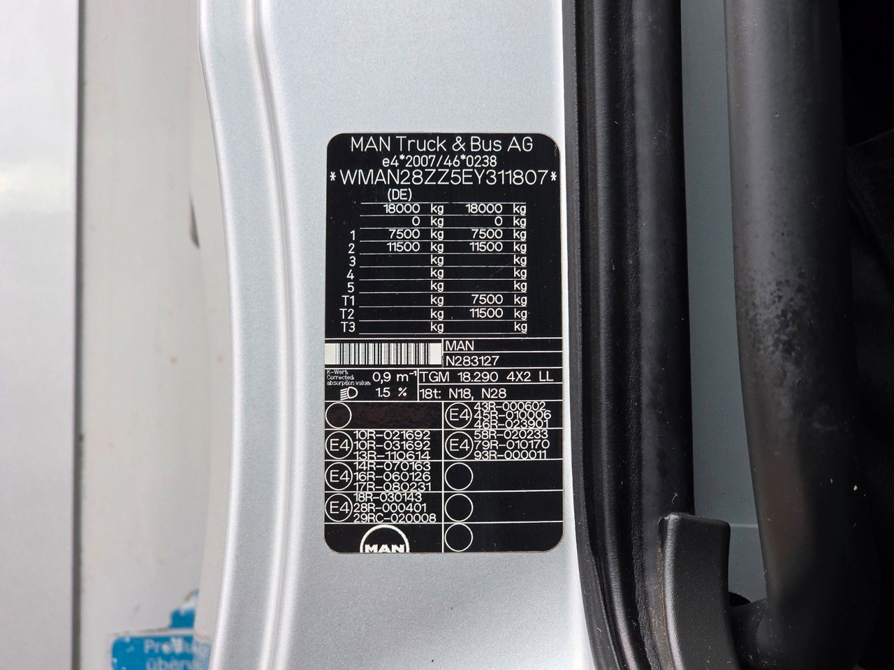 Kamion hladnjača MAN TGM 18.290 4X2 LL / Ldbw / Triple Verdampfer: slika Kamion hladnjača MAN TGM 18.290 4X2 LL / Ldbw / Triple Verdampfer Kamion hladnjača MAN TGM 18.290 4X2 LL / Ldbw / Triple Verdampfer: slika Kamion hladnjača MAN TGM 18.290 4X2 LL / Ldbw / Triple Verdampfer