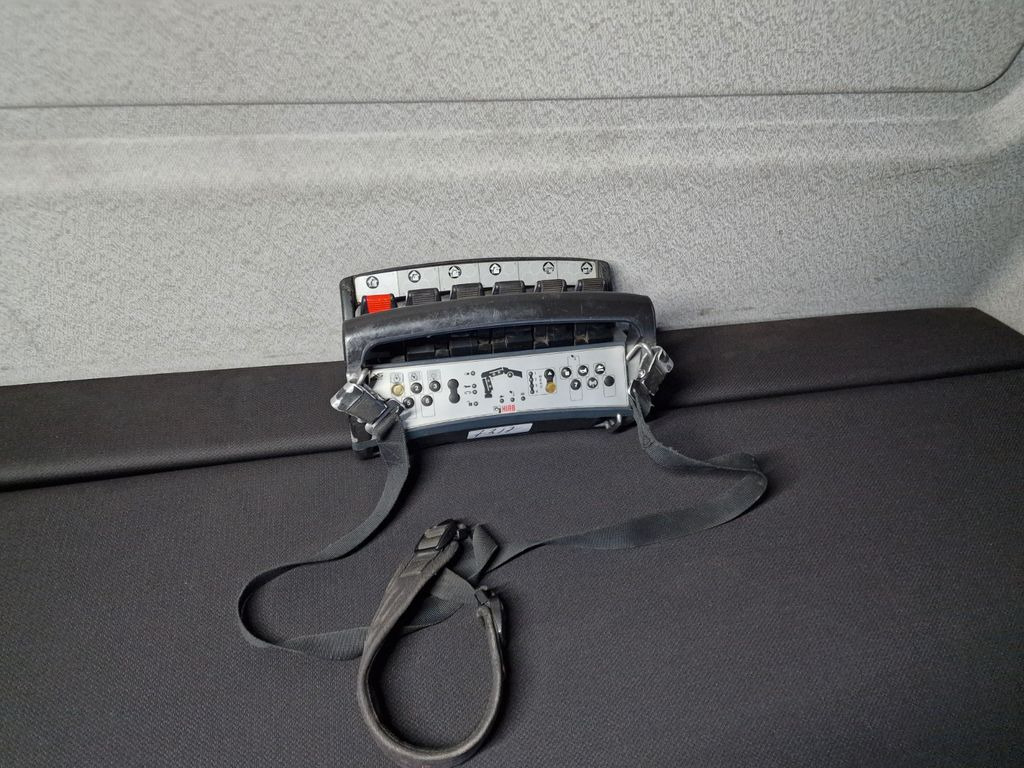 Kamion s kranom MAN TGM 18.340 4X2 BL /Standklima/HIAB 144 GLAS: slika Kamion s kranom MAN TGM 18.340 4X2 BL /Standklima/HIAB 144 GLAS Kamion s kranom MAN TGM 18.340 4X2 BL /Standklima/HIAB 144 GLAS: slika Kamion s kranom MAN TGM 18.340 4X2 BL /Standklima/HIAB 144 GLAS