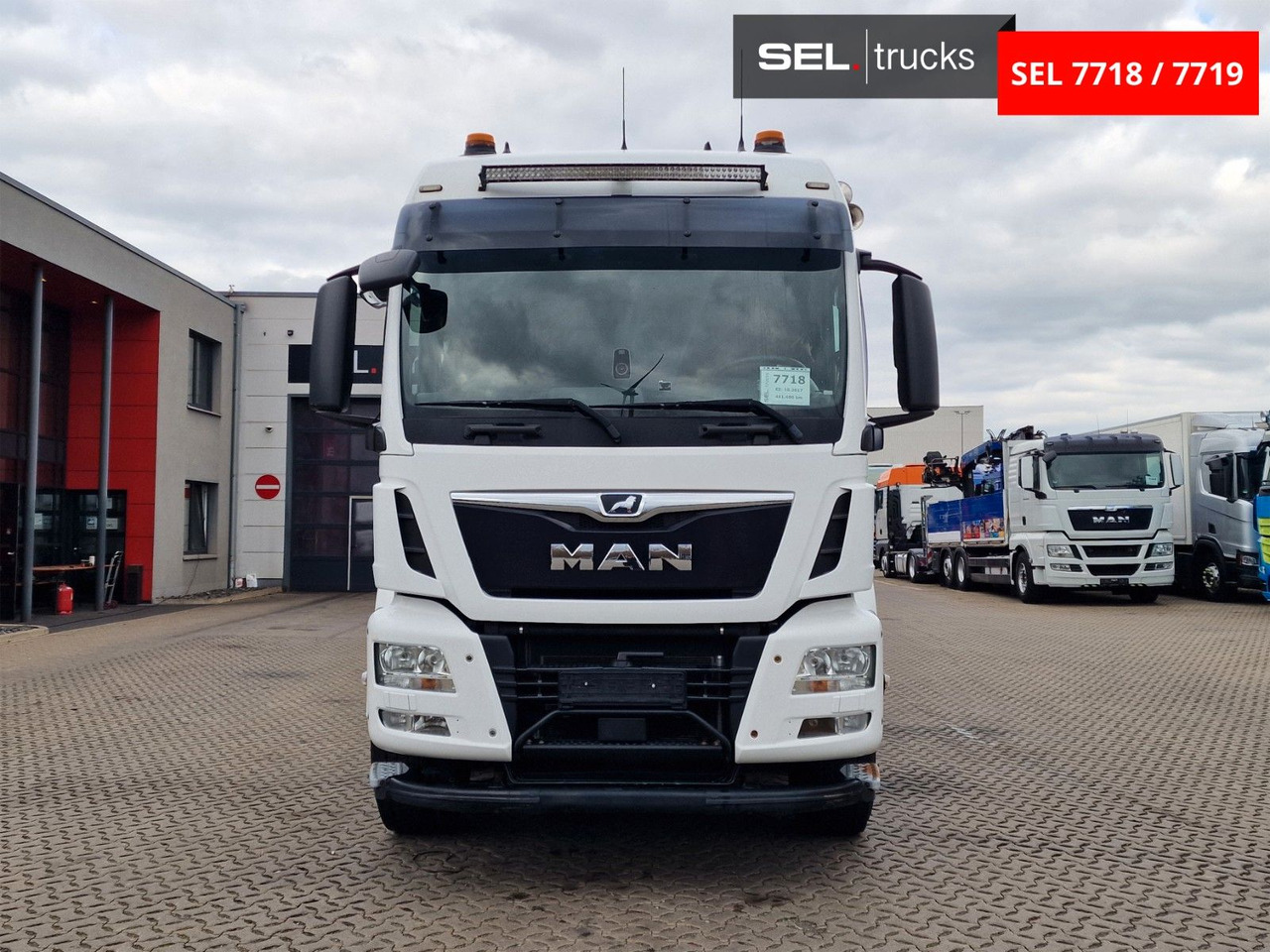 MAN TGS 35.500.8X2-6 BL / Silosteller / Lenkachse - Kiper: slika MAN TGS 35.500.8X2-6 BL / Silosteller / Lenkachse - Kiper MAN TGS 35.500.8X2-6 BL / Silosteller / Lenkachse - Kiper: slika MAN TGS 35.500.8X2-6 BL / Silosteller / Lenkachse - Kiper