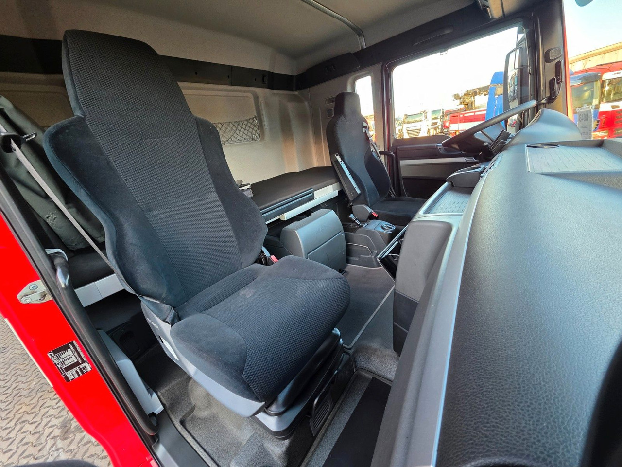 Kamion s kranom MAN TGX 26.360 6x2-2 BL / Intarder / HIAB 166K PRO: slika Kamion s kranom MAN TGX 26.360 6x2-2 BL / Intarder / HIAB 166K PRO Kamion s kranom MAN TGX 26.360 6x2-2 BL / Intarder / HIAB 166K PRO: slika Kamion s kranom MAN TGX 26.360 6x2-2 BL / Intarder / HIAB 166K PRO