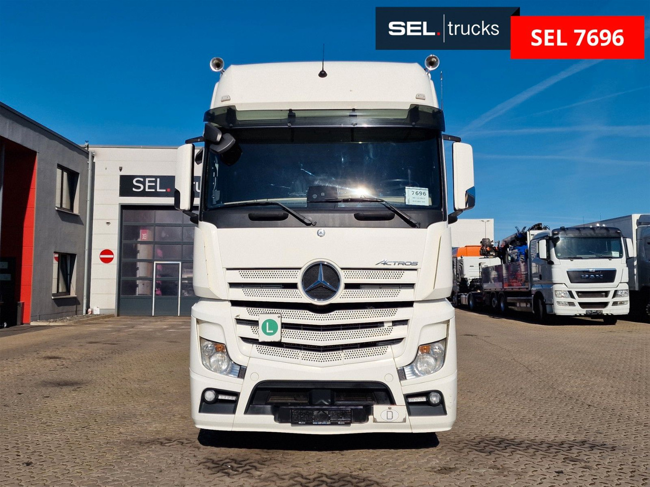 Mercedes-Benz Actros 2643 / Retarder / Ldbw / Lenkachse / - Kamion sandučar: slika  Mercedes-Benz Actros 2643 / Retarder / Ldbw / Lenkachse / - Kamion sandučar Mercedes-Benz Actros 2643 / Retarder / Ldbw / Lenkachse / - Kamion sandučar: slika  Mercedes-Benz Actros 2643 / Retarder / Ldbw / Lenkachse / - Kamion sandučar
