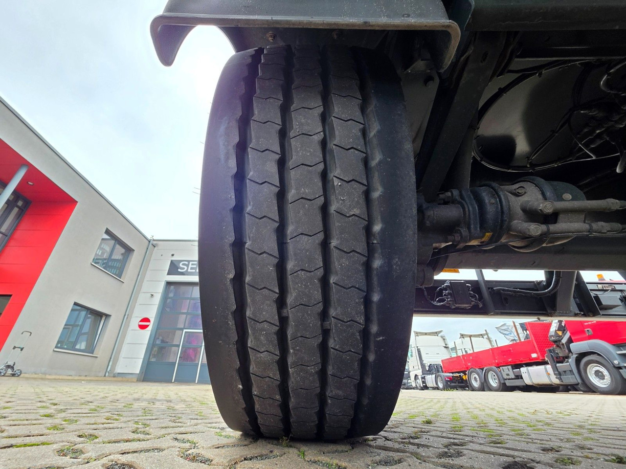 Kamion cisterna Mercedes-Benz Antos 2643 / Ret. / ADR AT / Lenkachse /KOMPLETT: slika Kamion cisterna Mercedes-Benz Antos 2643 / Ret. / ADR AT / Lenkachse /KOMPLETT Kamion cisterna Mercedes-Benz Antos 2643 / Ret. / ADR AT / Lenkachse /KOMPLETT: slika Kamion cisterna Mercedes-Benz Antos 2643 / Ret. / ADR AT / Lenkachse /KOMPLETT