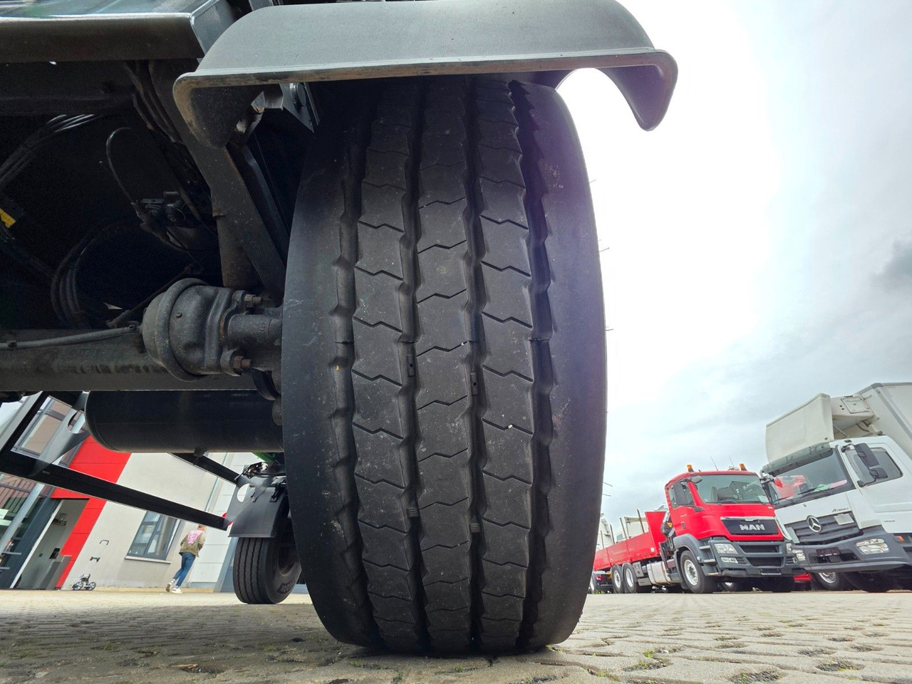 Kamion cisterna Mercedes-Benz Antos 2643 / Ret. / ADR AT / Lenkachse /KOMPLETT: slika Kamion cisterna Mercedes-Benz Antos 2643 / Ret. / ADR AT / Lenkachse /KOMPLETT Kamion cisterna Mercedes-Benz Antos 2643 / Ret. / ADR AT / Lenkachse /KOMPLETT: slika Kamion cisterna Mercedes-Benz Antos 2643 / Ret. / ADR AT / Lenkachse /KOMPLETT