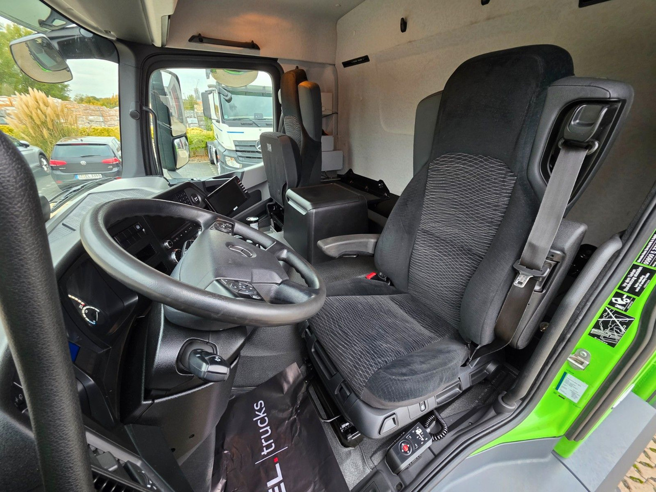 Kamion cisterna Mercedes-Benz Antos 2643 / Ret. / ADR AT / Lenkachse /KOMPLETT: slika Kamion cisterna Mercedes-Benz Antos 2643 / Ret. / ADR AT / Lenkachse /KOMPLETT Kamion cisterna Mercedes-Benz Antos 2643 / Ret. / ADR AT / Lenkachse /KOMPLETT: slika Kamion cisterna Mercedes-Benz Antos 2643 / Ret. / ADR AT / Lenkachse /KOMPLETT