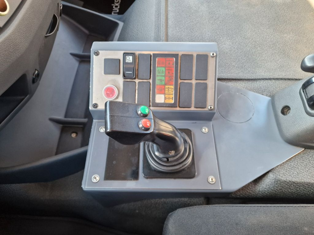 Transporter kontejnera/ Kamion s izmjenjivim sanducima Mercedes-Benz Kamag WBH25: slika Transporter kontejnera/ Kamion s izmjenjivim sanducima Mercedes-Benz Kamag WBH25